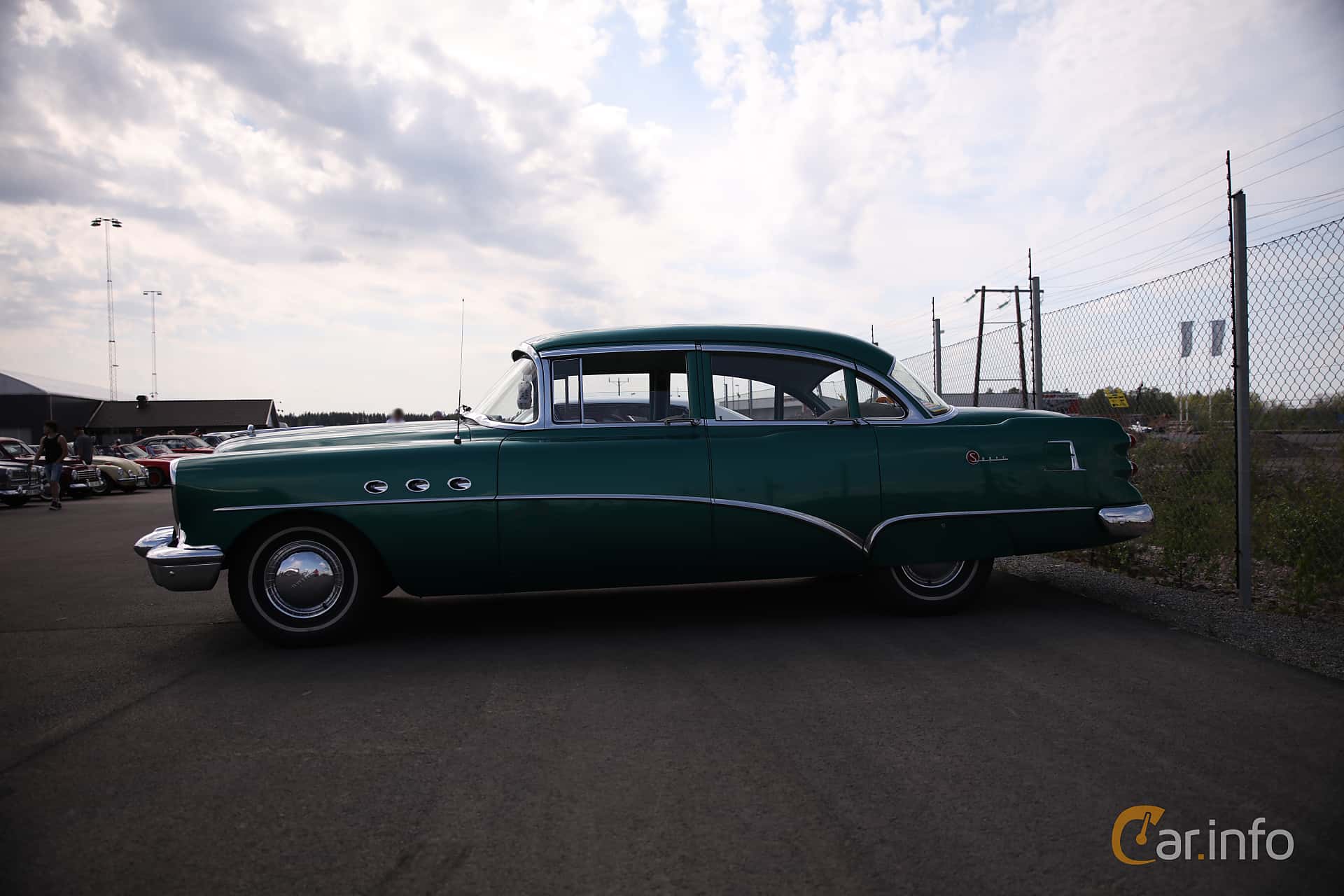 Buick Super Riviera Sedan 5.3 V8 Automatic, 185hp, 1954