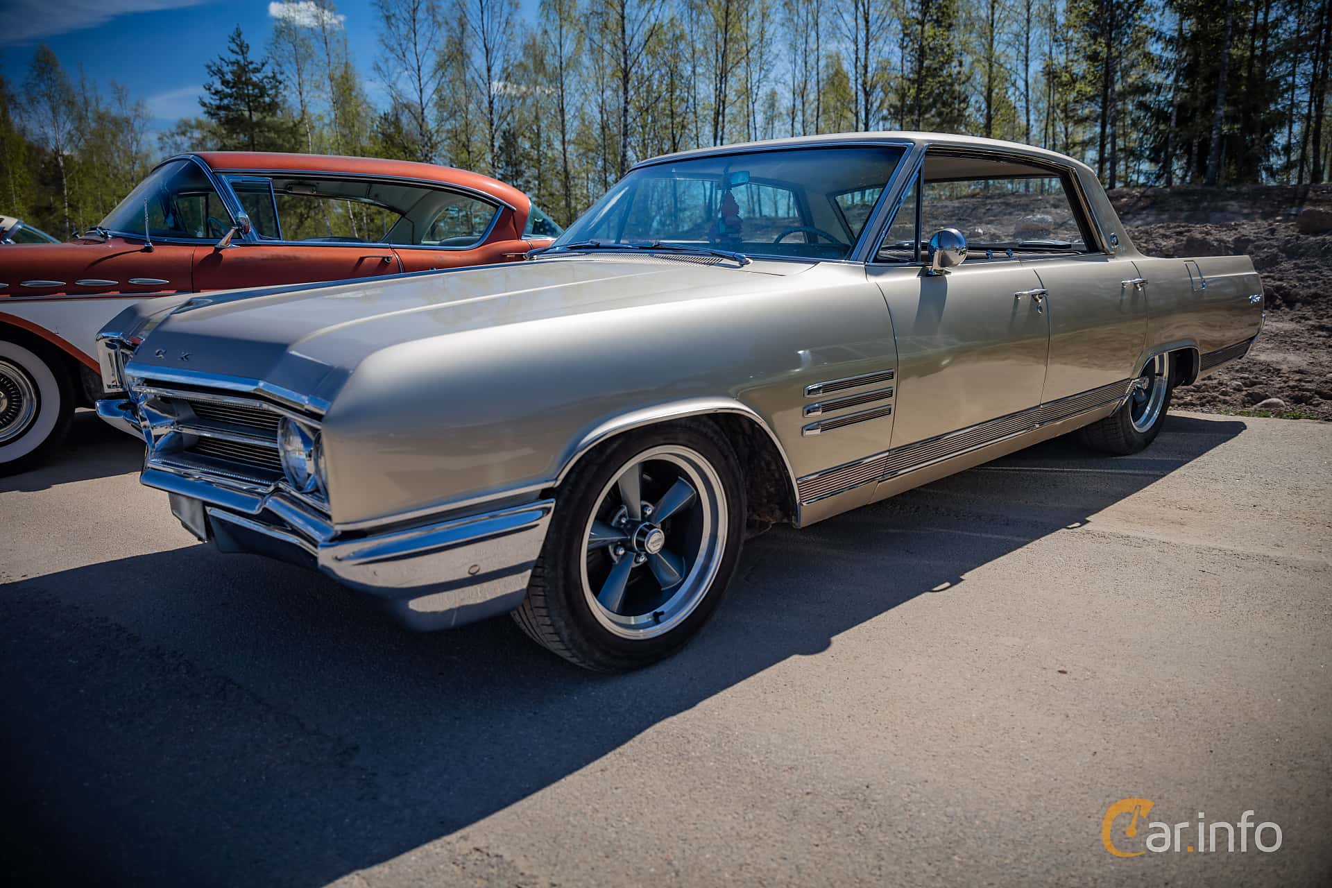 Buick Wildcat 4-door Hardtop 6.6 V8 330hp, 1964