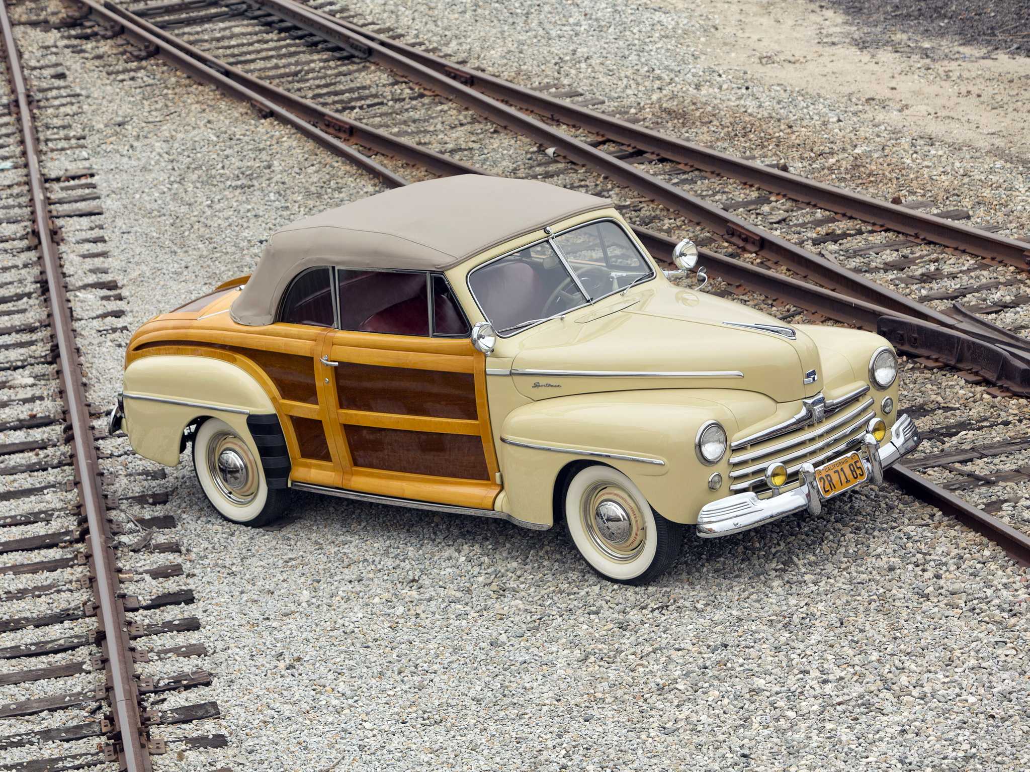 Ford Super Deluxe Sportsman 3.9 V8 Manual, 102hp, 1947