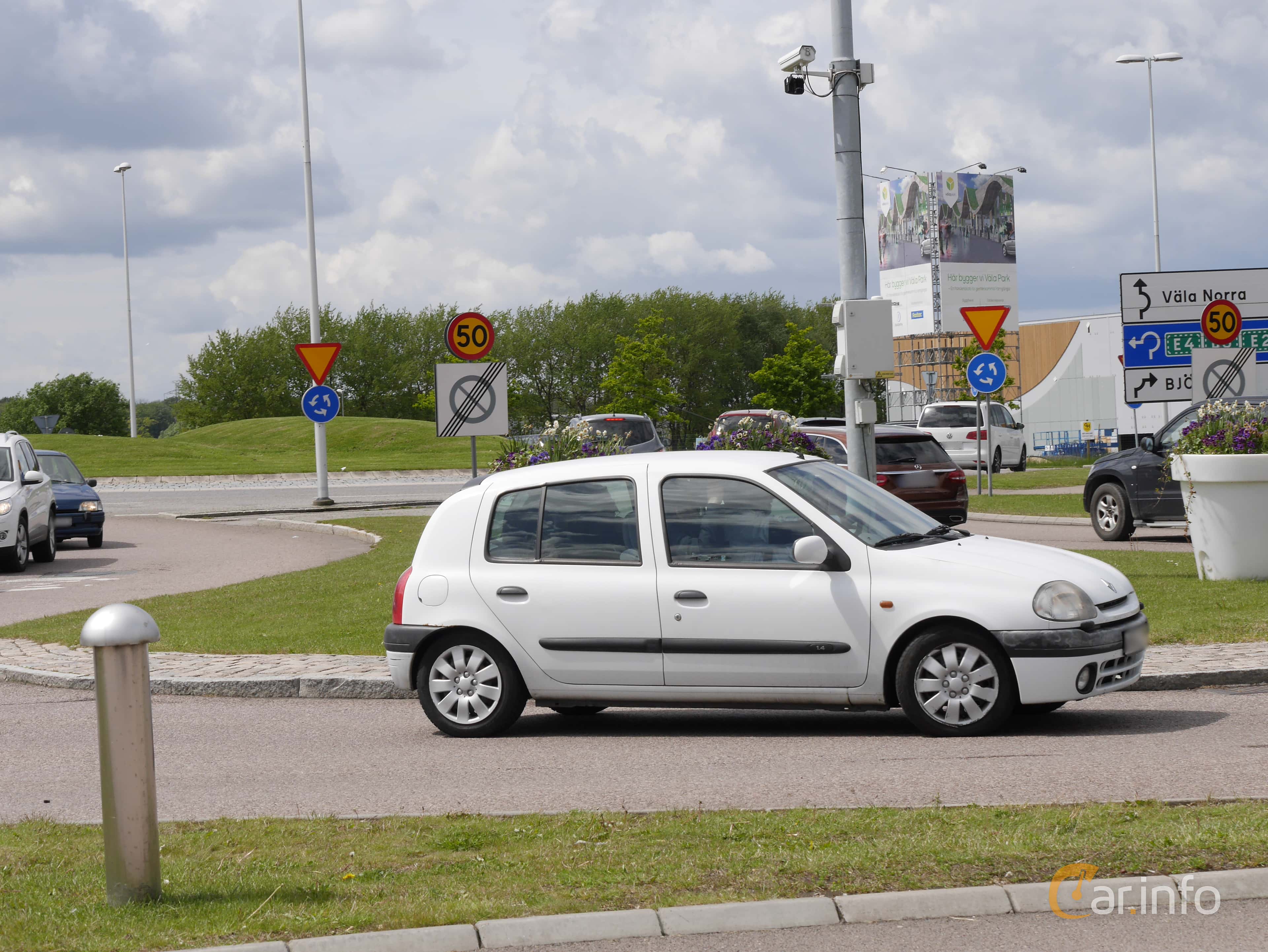 Renault Clio 5-door Hatchback 1.4 Automatic, 75hp, 1999