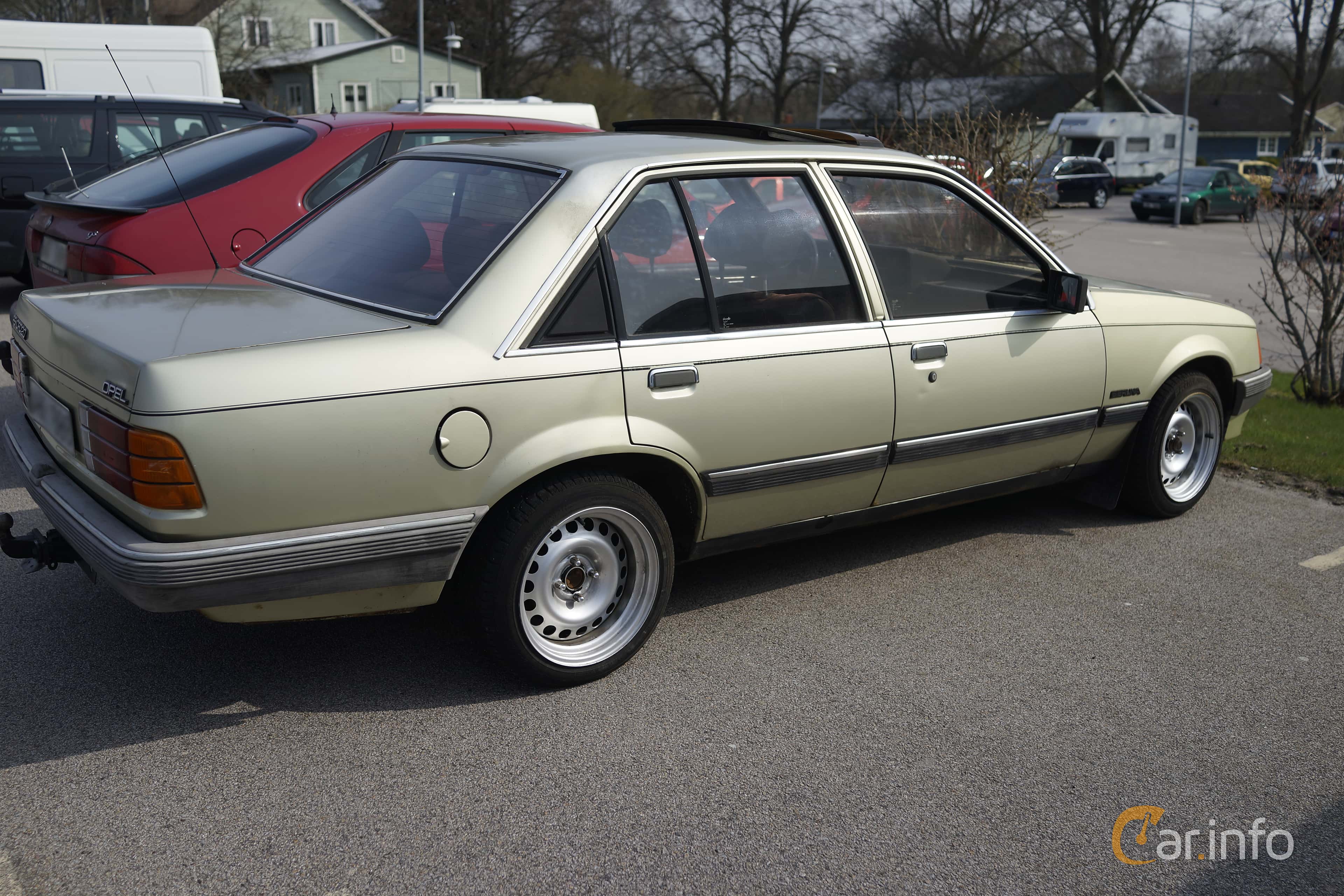 Opel Rekord 4-door 2.2 Manual, 115hp, 1984