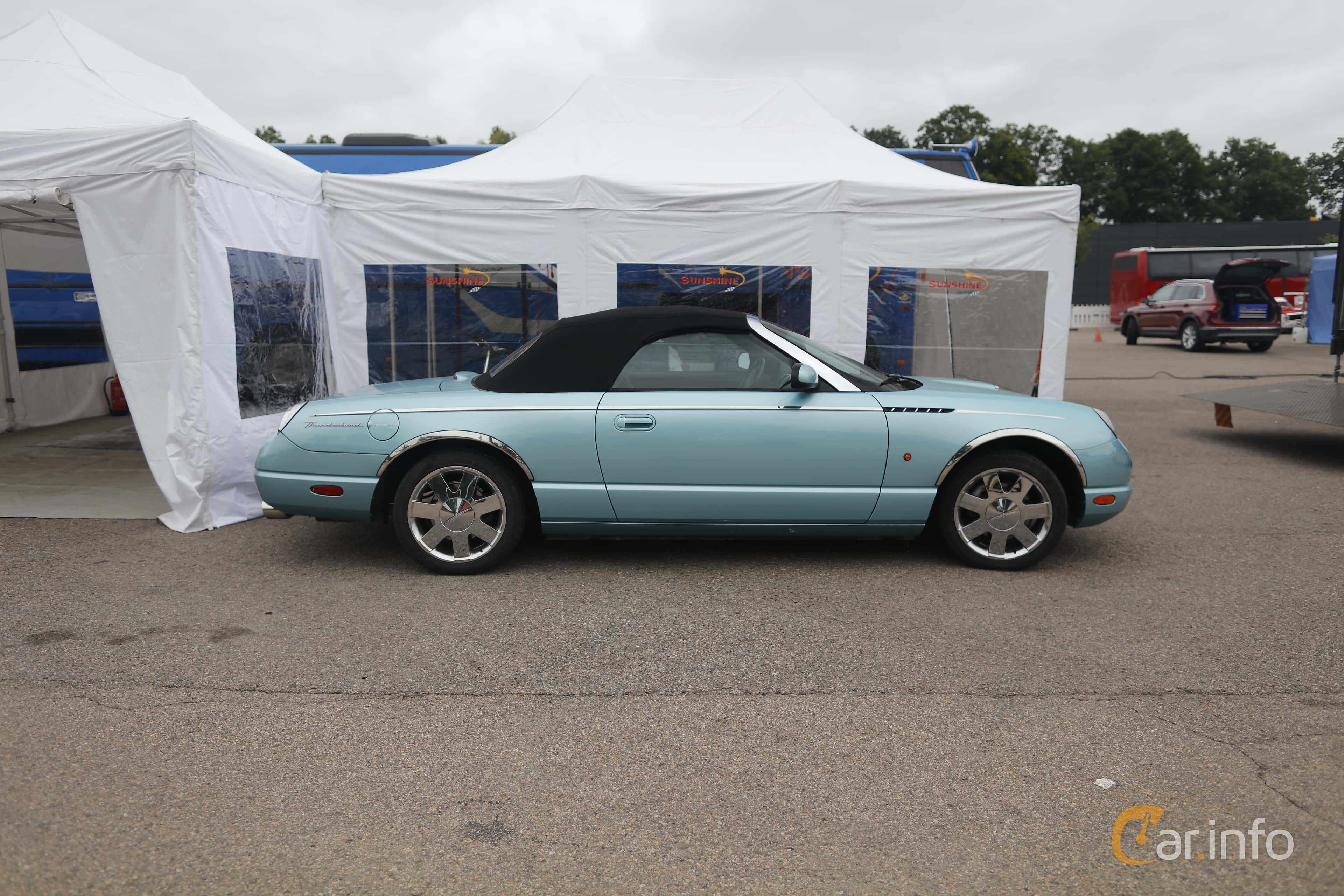 Ford Thunderbird Convertible 3.9 V8 Automatic, 256hp, 2002