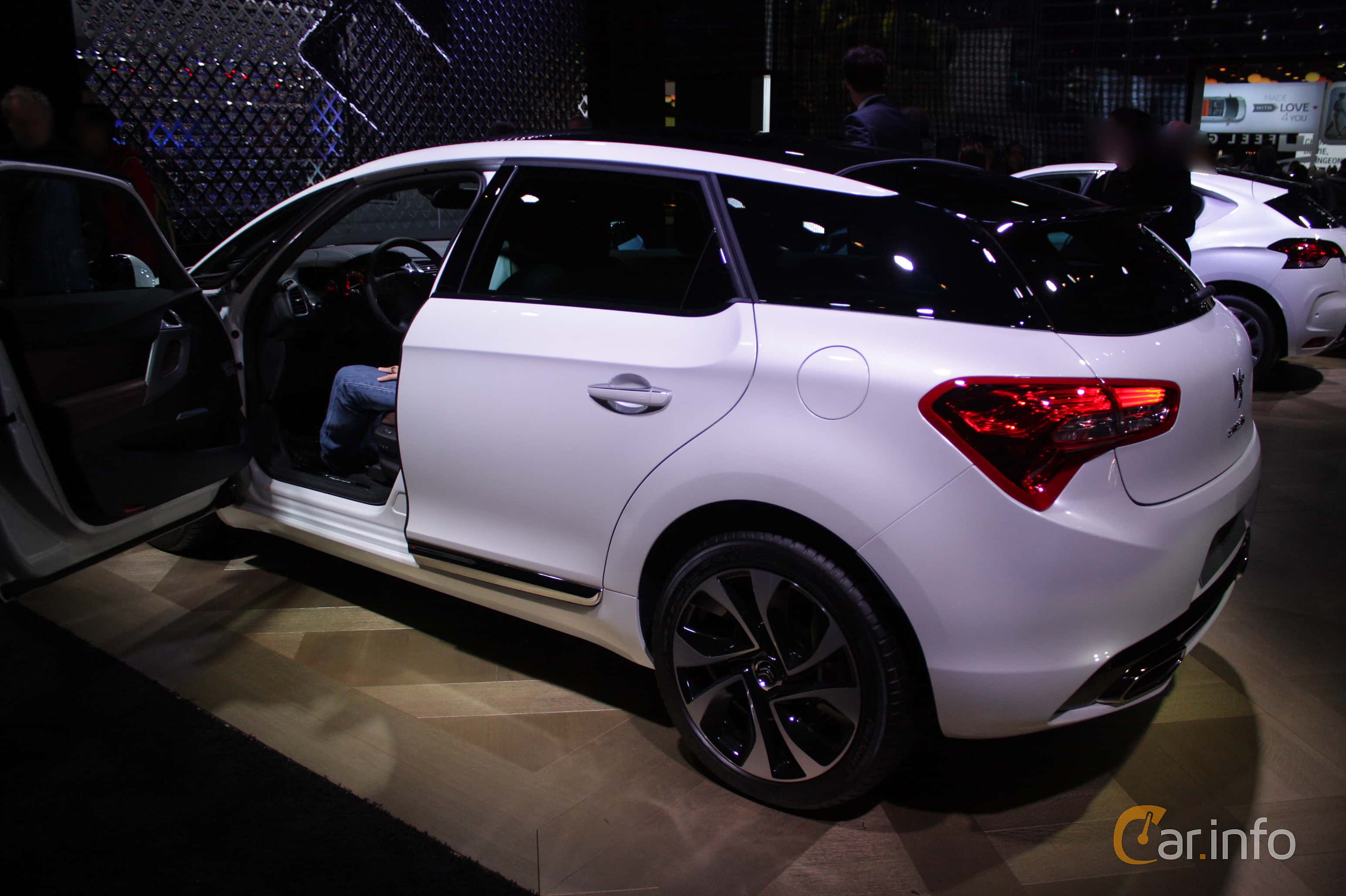 Citroën DS5 1.6 Manual, 200hp, 2012