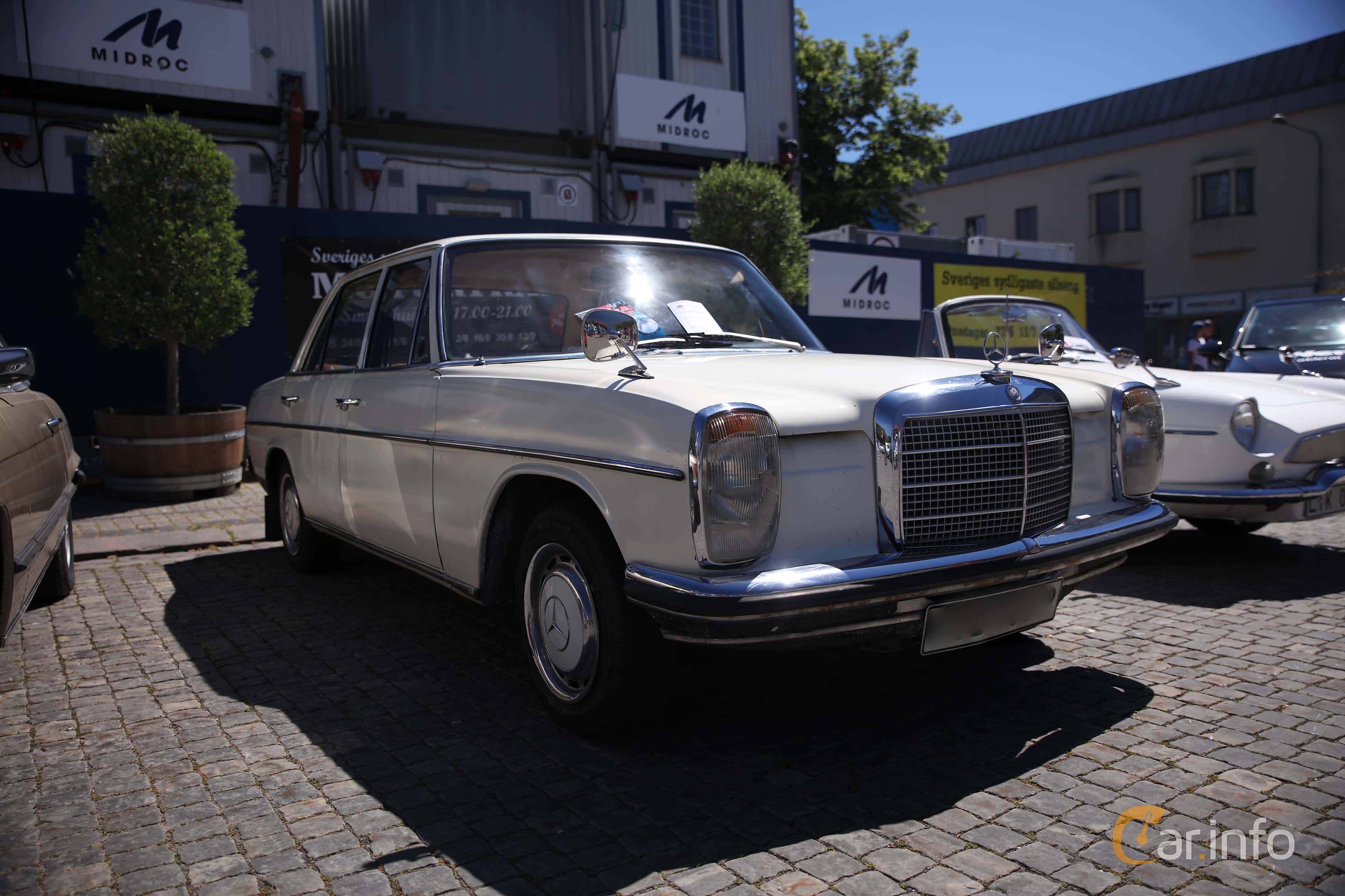 Mercedes-Benz 230  Manual, 120hp, 1970