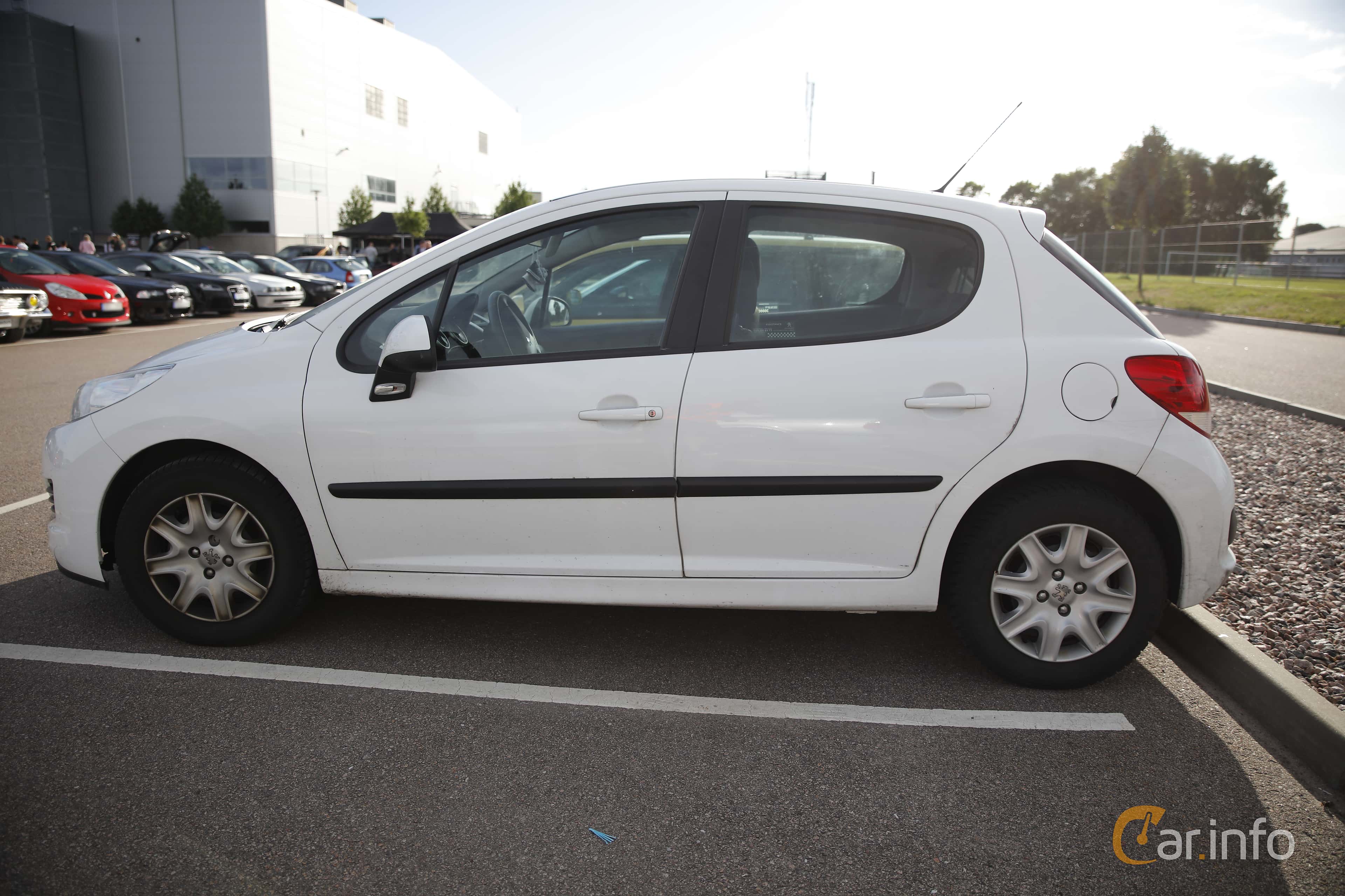 Peugeot 207 5-door 1.6 THP Manual, 156hp, 2012