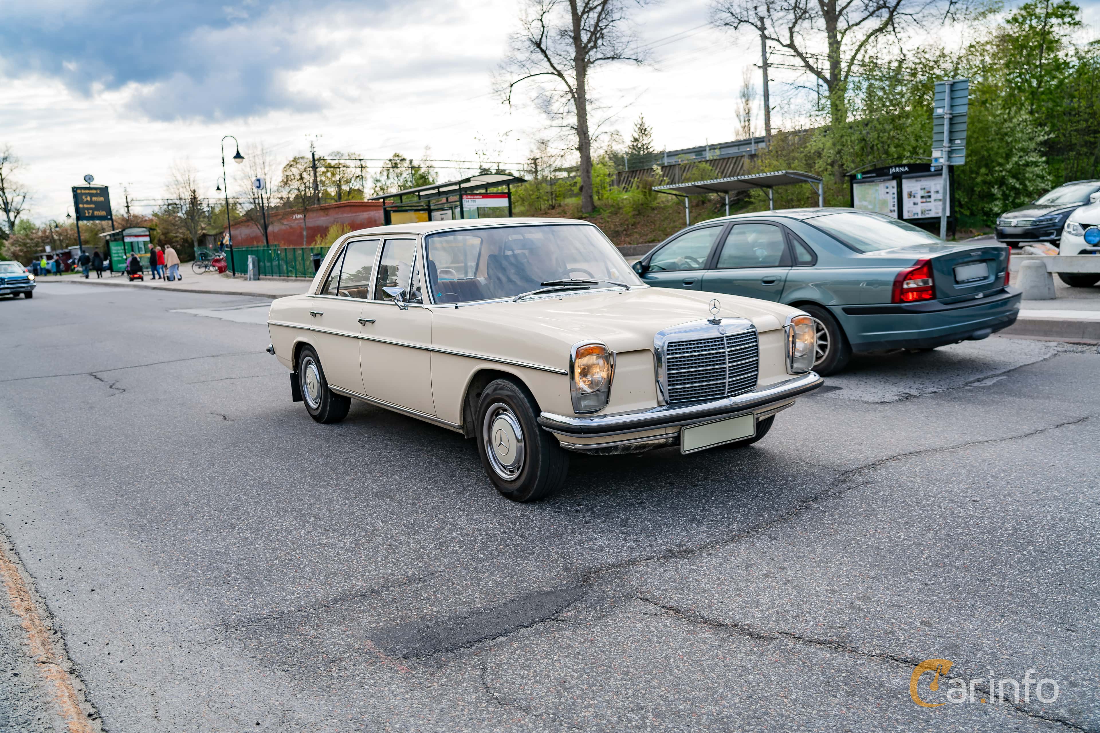 Mercedes-Benz 250 2.8 Manual, 4-speed