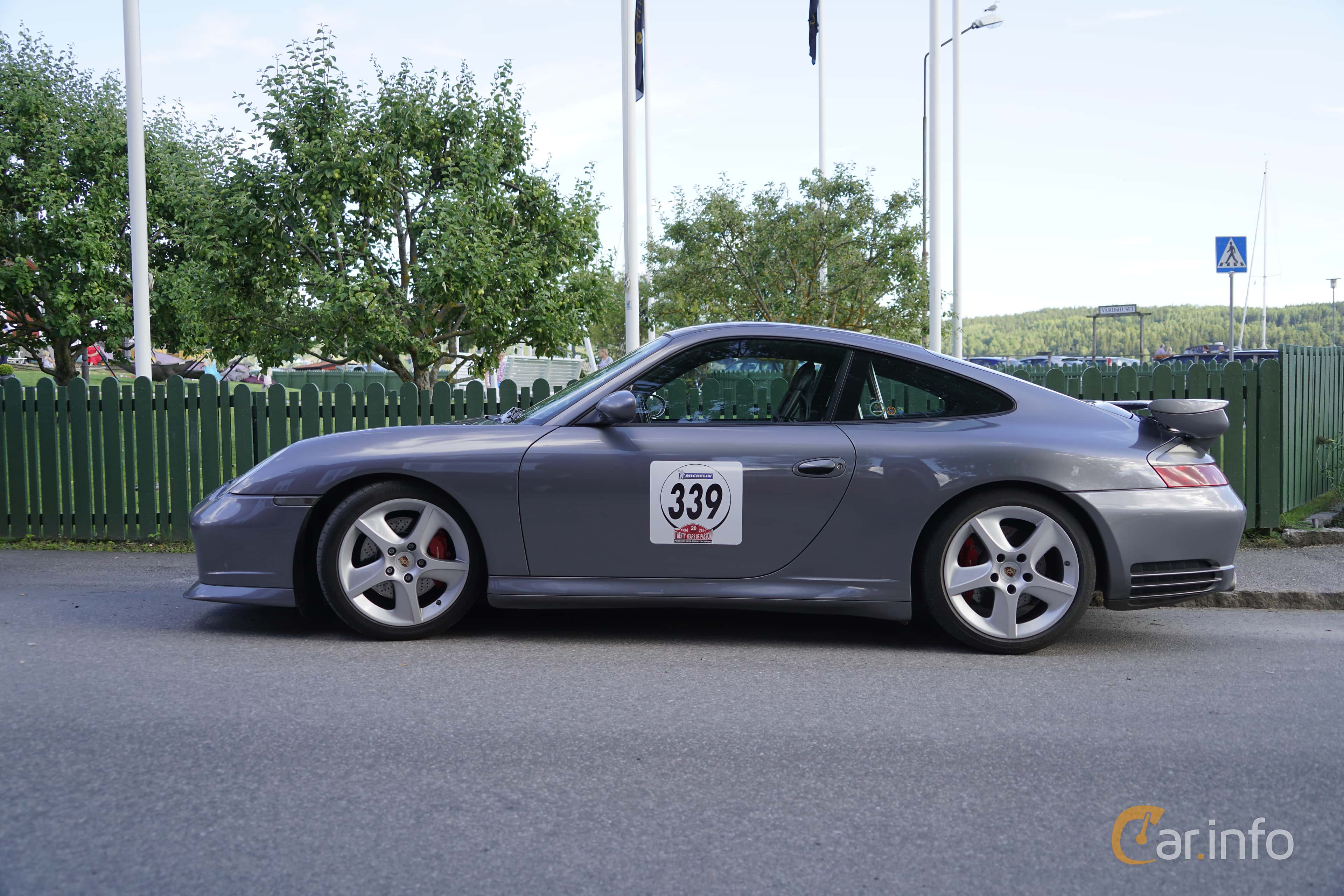 Porsche 911 Carrera 4S  Manual, 345hp, 2002