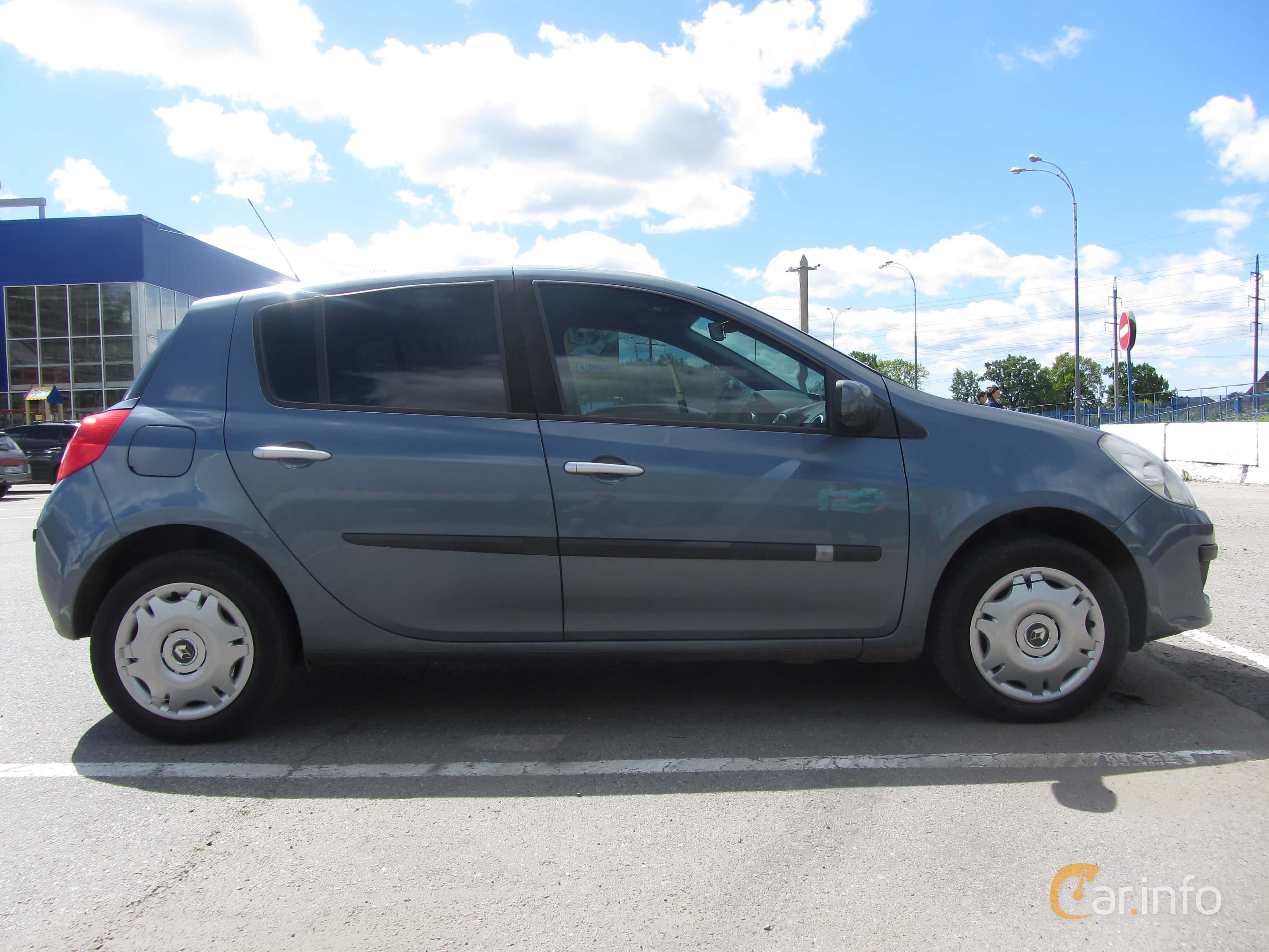 Renault Clio 5-door Hatchback 1.6 Automatic, 112hp, 2007