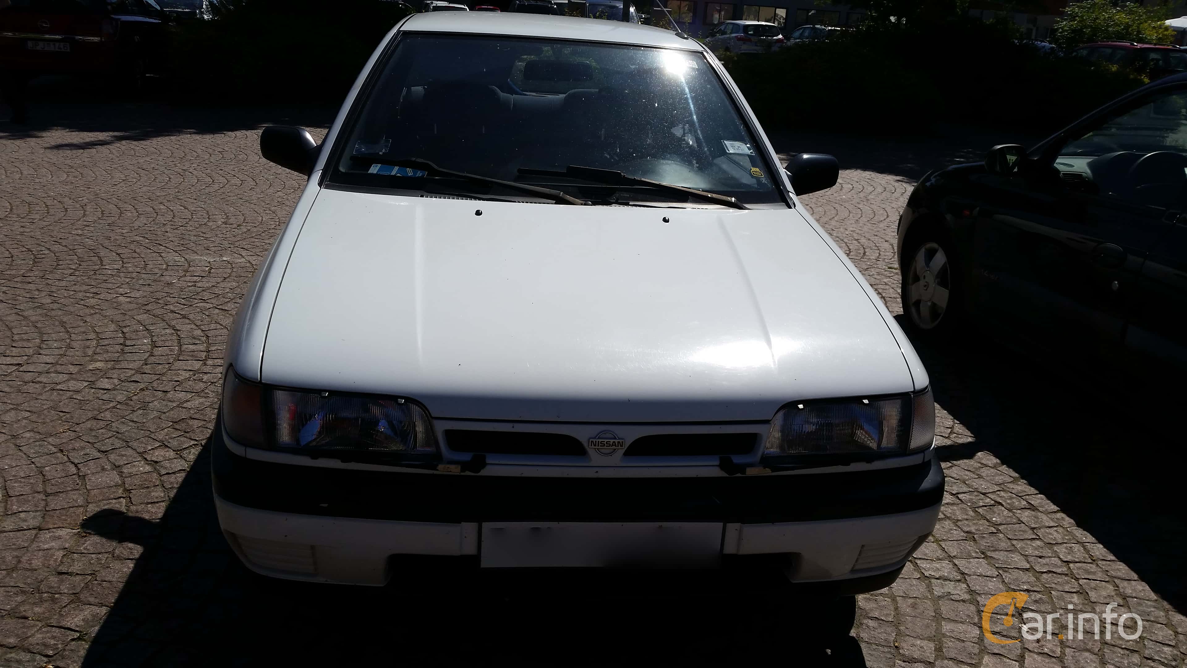 Nissan Sunny 4-door Sedan 1.6 Automatic, 90hp, 1993