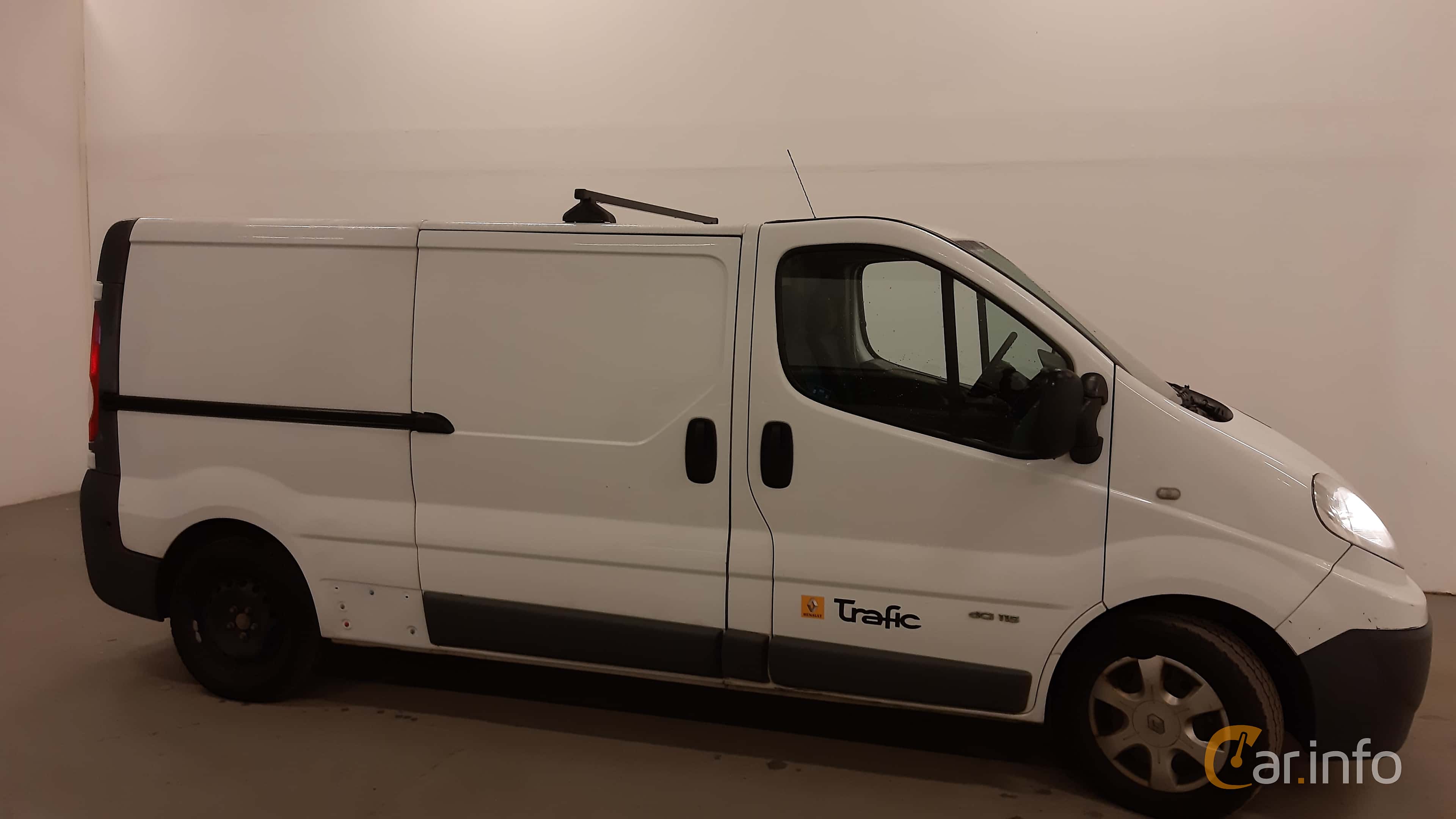 Renault Trafic Van 2.0 dCi Manual, 114hp, 2012