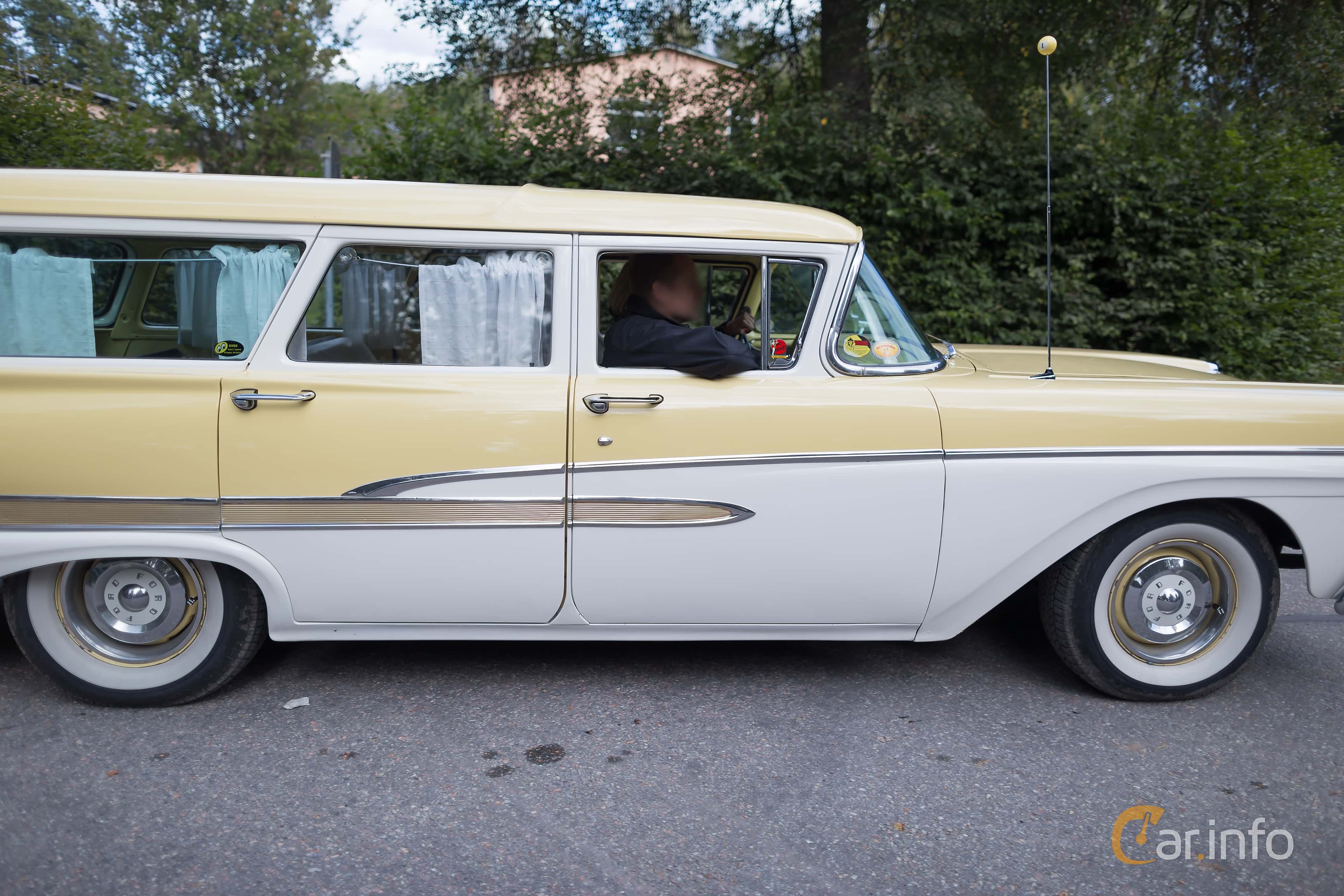 Ford Country Sedan 2-seat 3rd Generation Facelift 4.8 V8