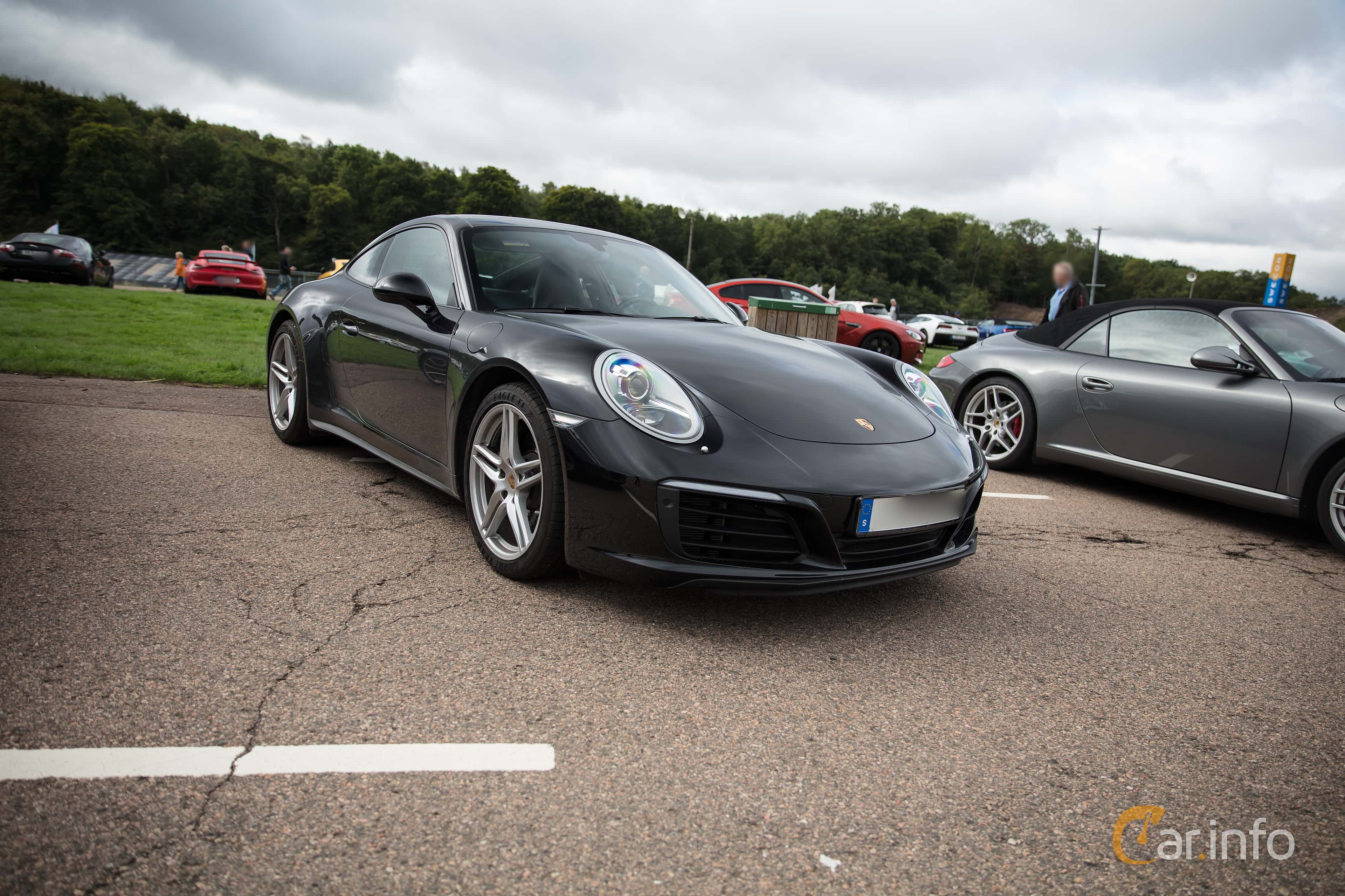 Porsche 911 Carrera 4  Manual, 370hp, 2018