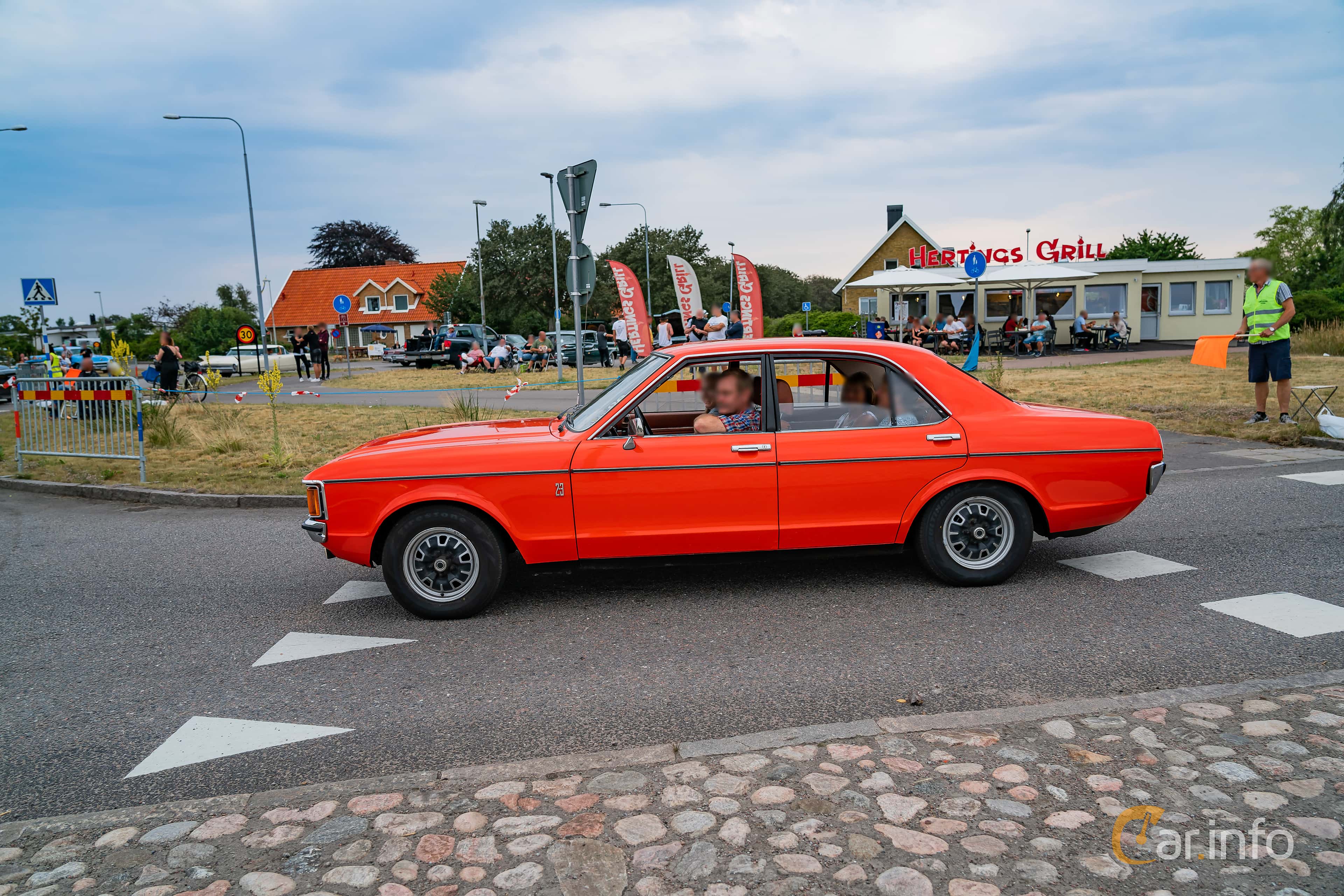 Ford Granada 4-door Sedan generation Mark I Facelift 2.6 V6