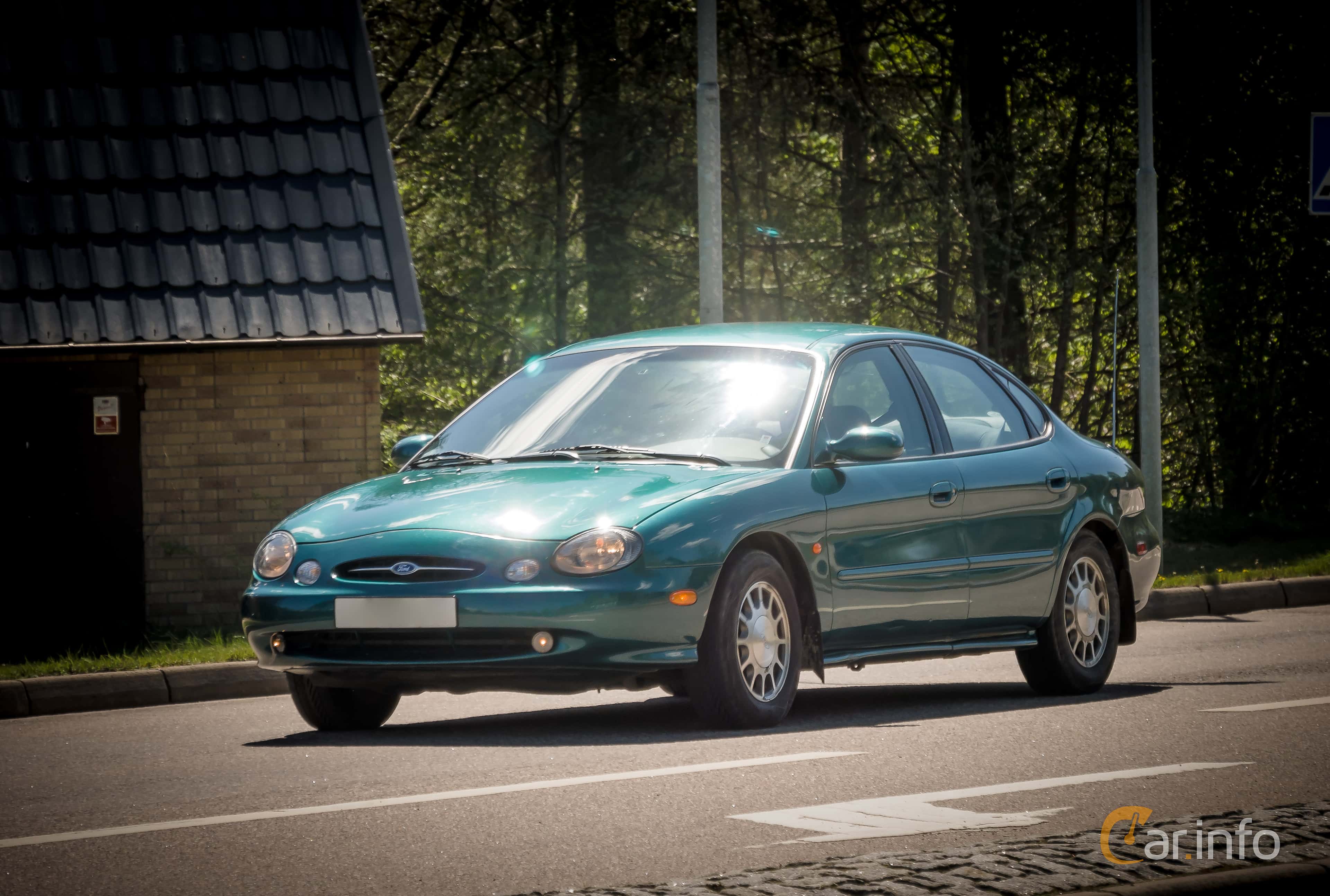 Ford Taurus 3.0 V6 Automatic, 203hp, 1998