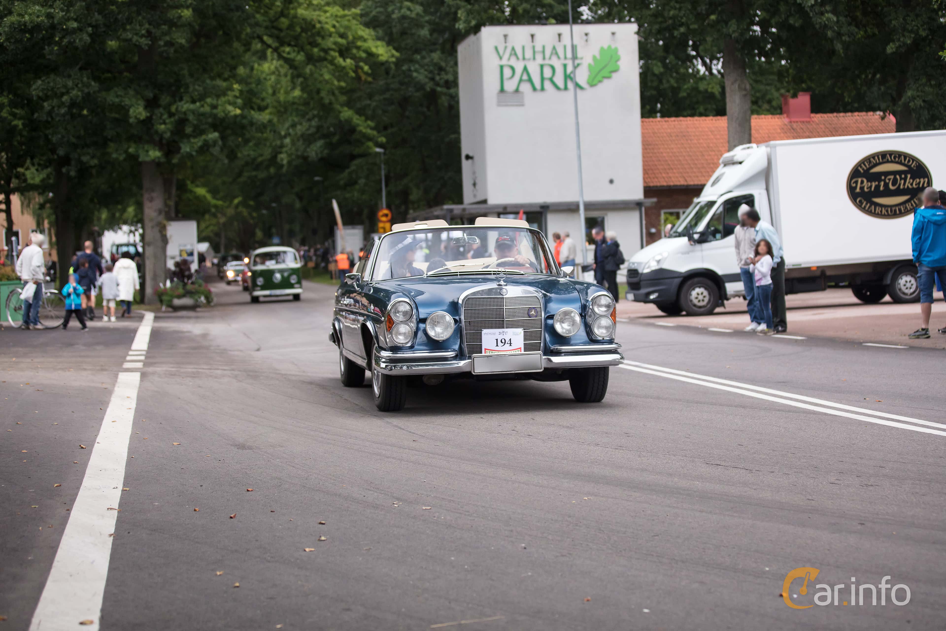 Mercedes-Benz 300 SE W112