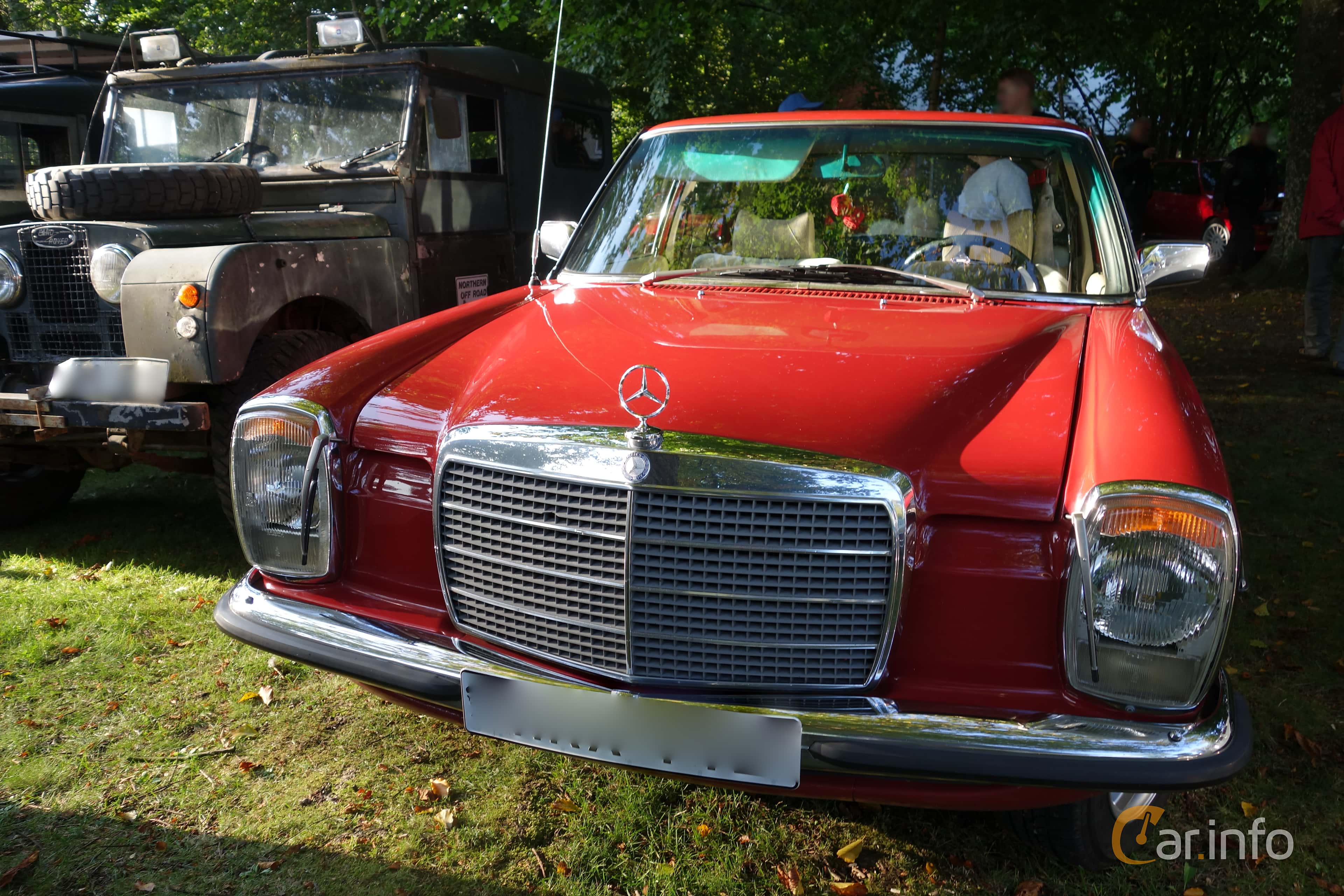 Mercedes-Benz 200  Manual, 95hp, 1975