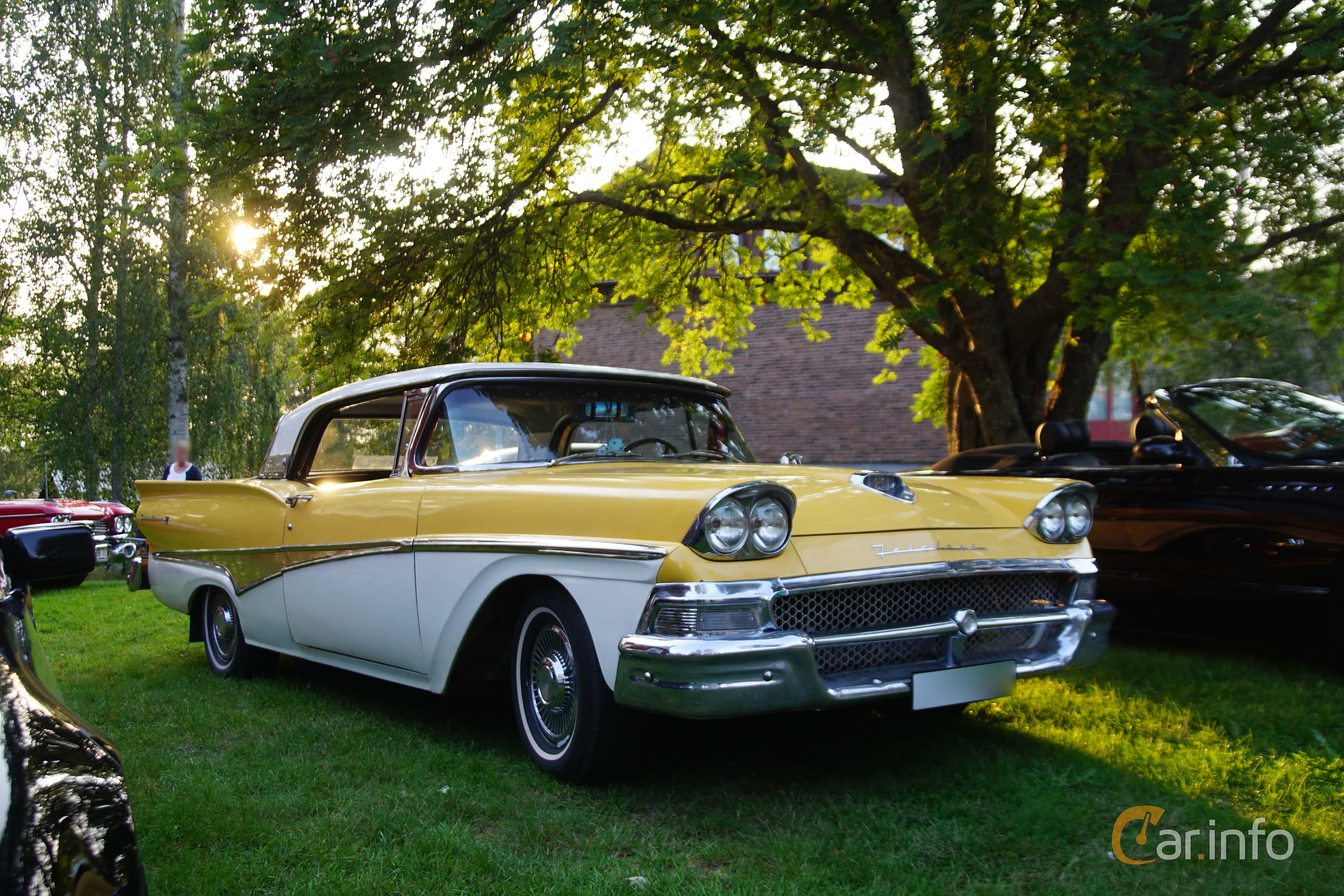 Ford Fairlane 500 Skyliner 5.4 V8 Manual, 243hp, 1958