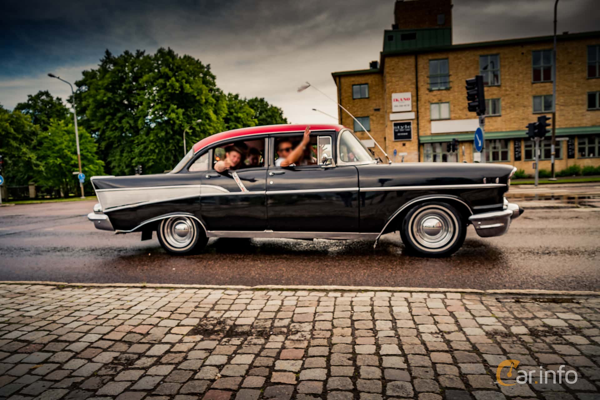 Chevrolet One-Fifty 4-door Sedan 4.6 V8 Manual, 248hp, 1957