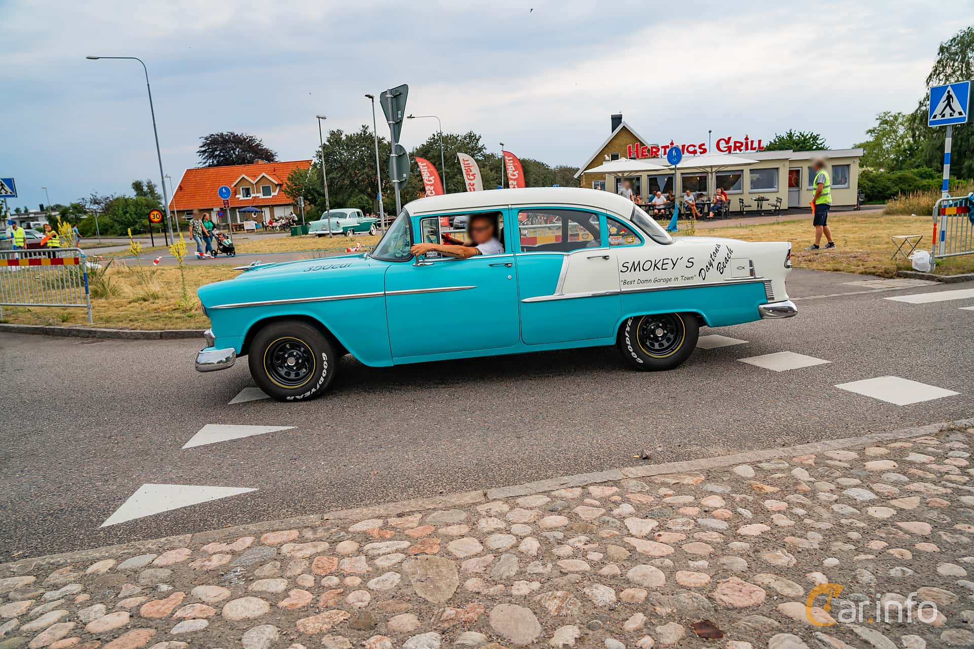 Chevrolet One-Fifty 4-door Sedan 4.3 V8 165hp, 1955