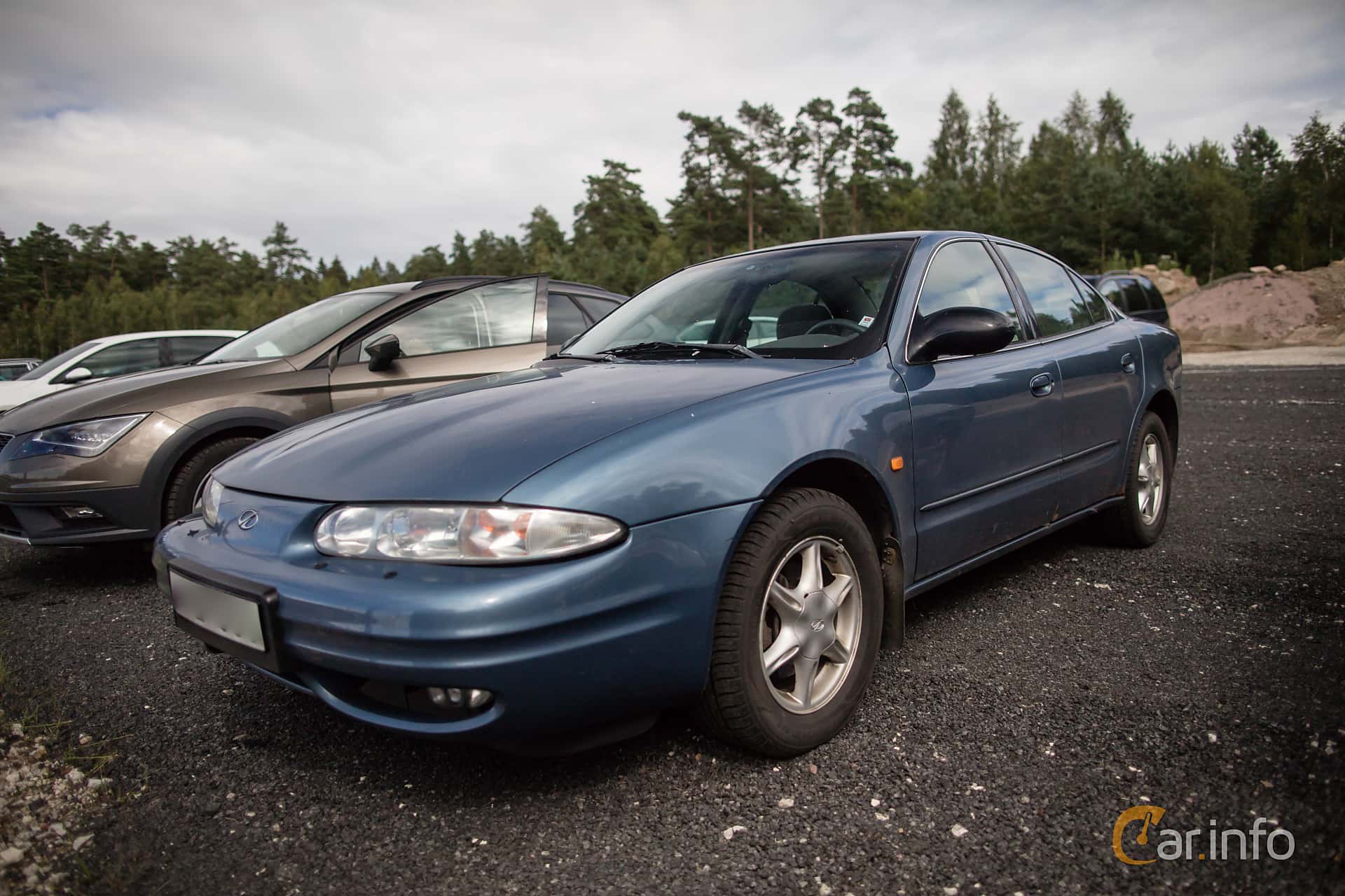 Chevrolet Alero 2.4 Hydra-Matic, 152hp, 1999