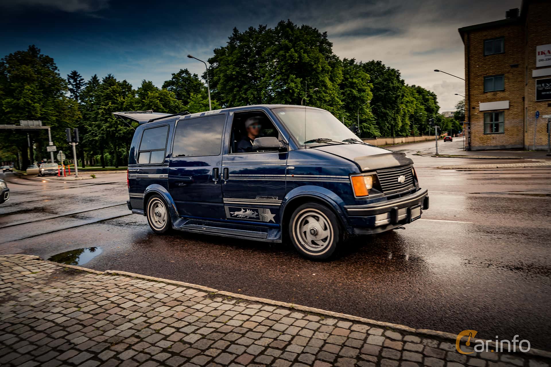 Chevrolet Astro Conversion Van 4.3 V6 CPI Hydra-Matic, 203hp, 1994