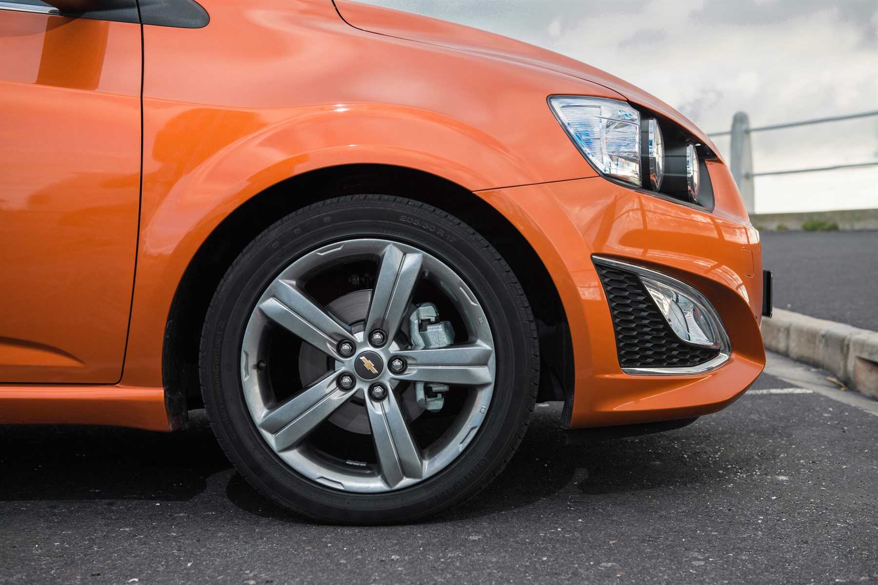 Chevrolet Sonic 1.4 T Manual, 140hp, 2016