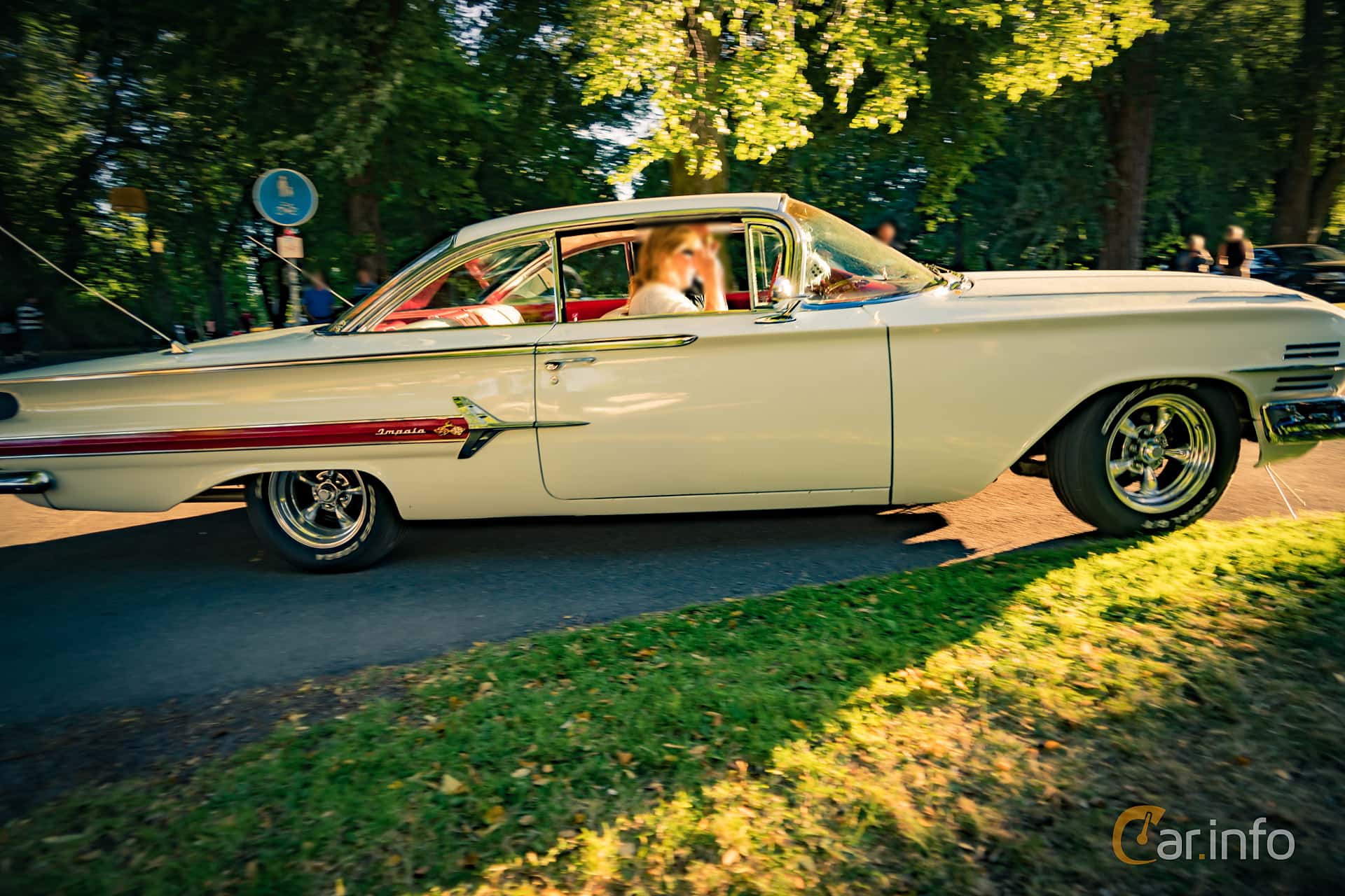 Chevrolet Impala Sport Coupé 5.7 V8 Powerglide, 309hp, 1960