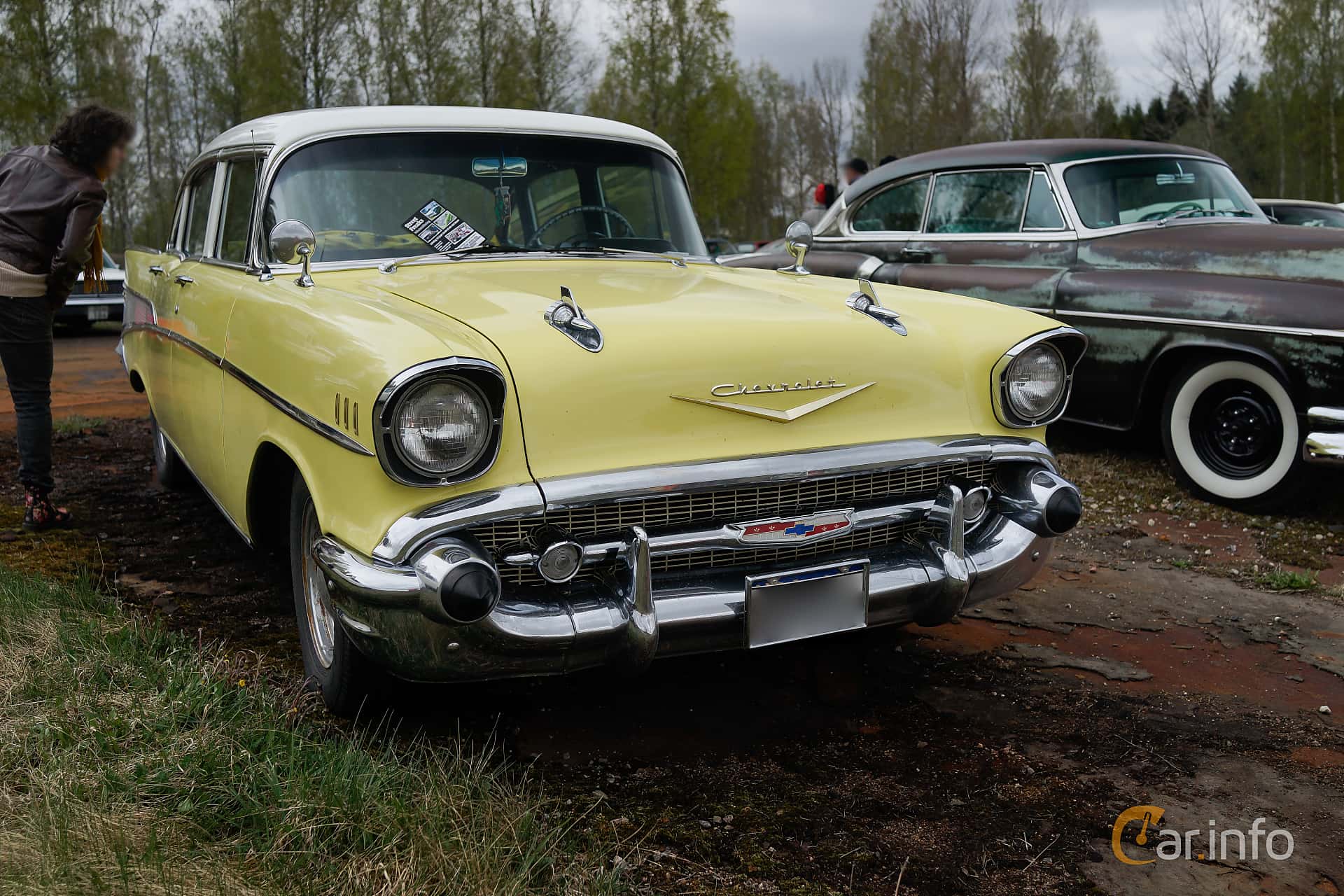 Chevrolet Bel Air 4-door Sedan 4.6 V8 FI Manual, 287hp, 1957