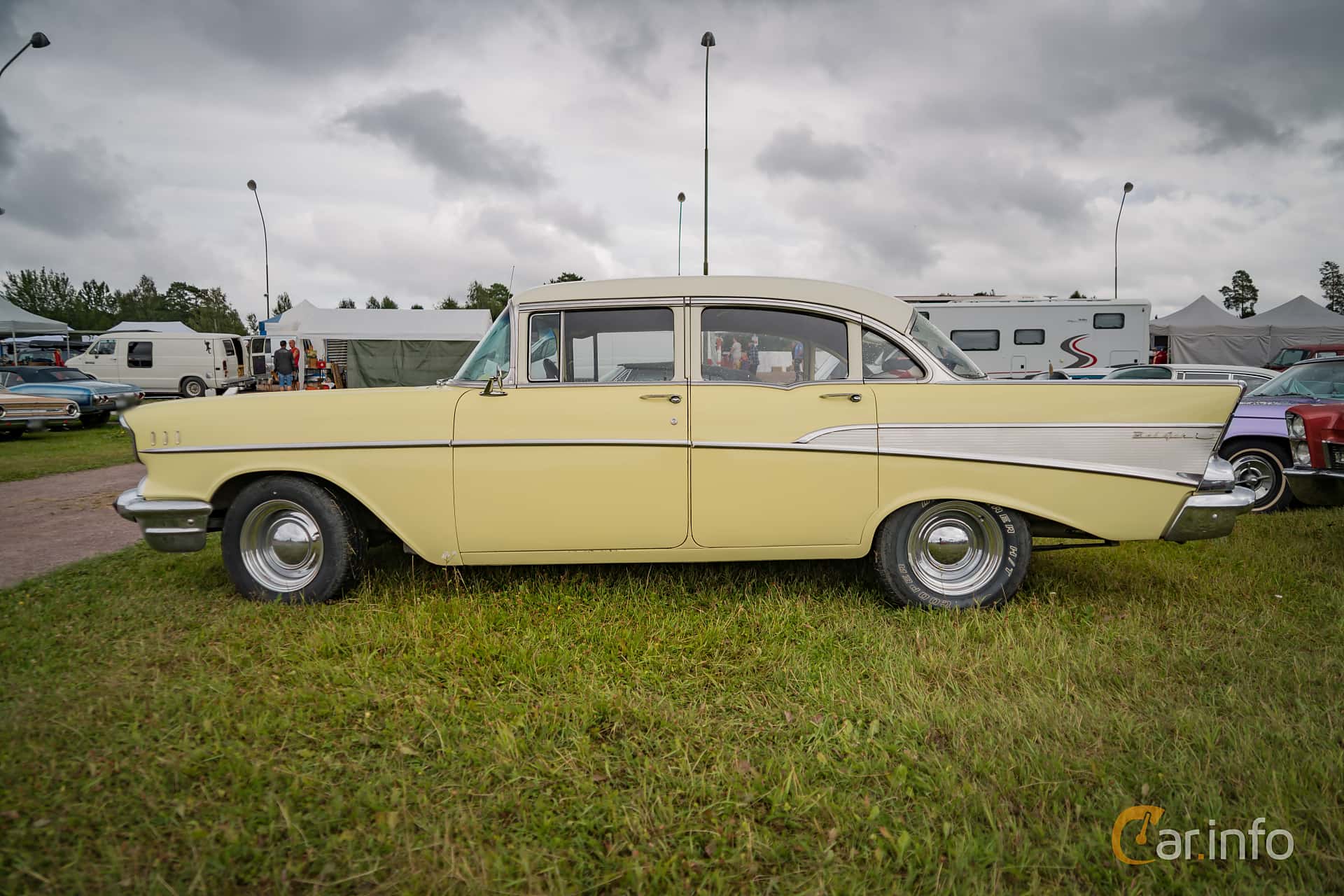 Chevrolet Bel Air 4-door Sedan 4.6 V8 Turboglide, 223hp, 1957