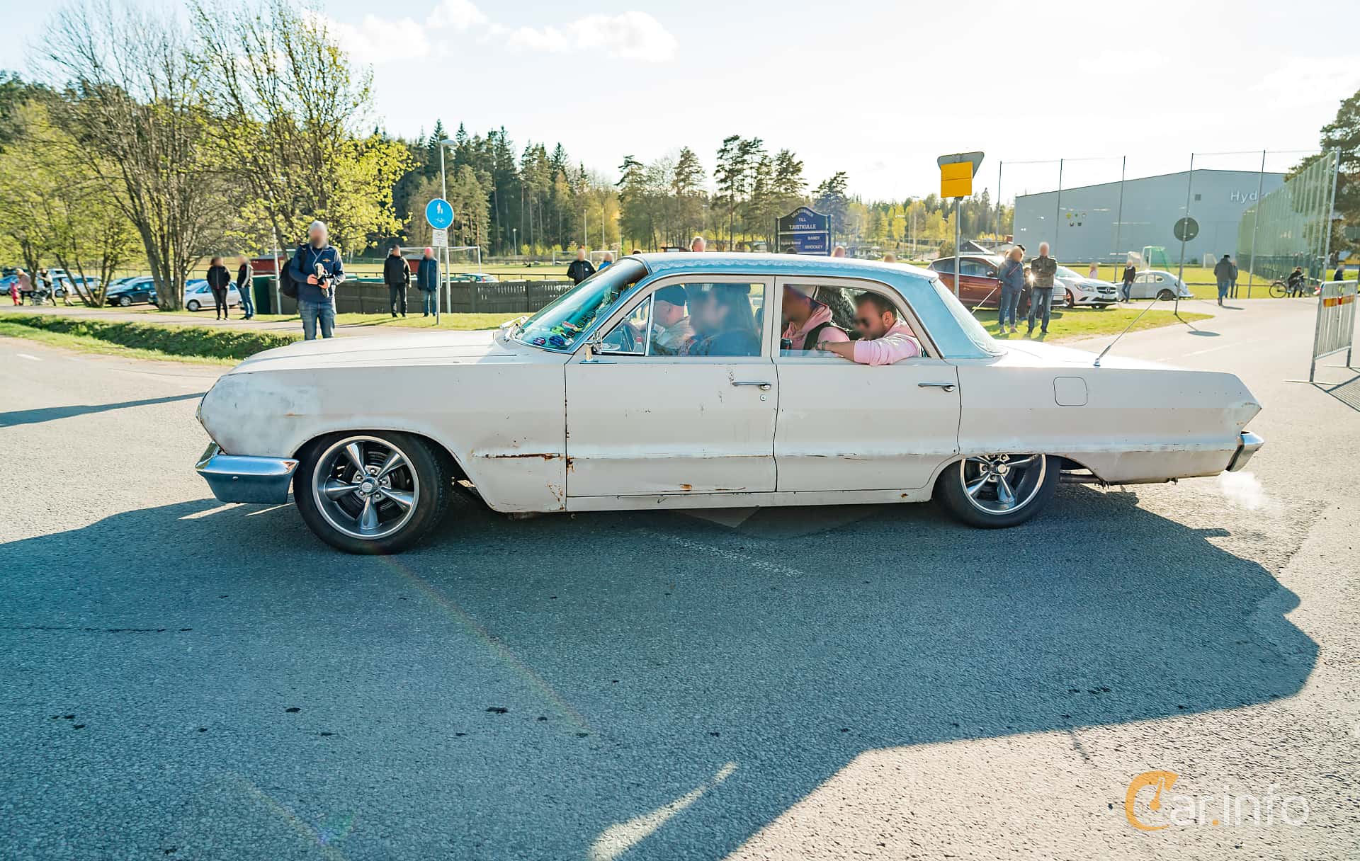 Chevrolet Bel Air 4-door Sedan 5.4 V8 Manual, 254hp, 1963