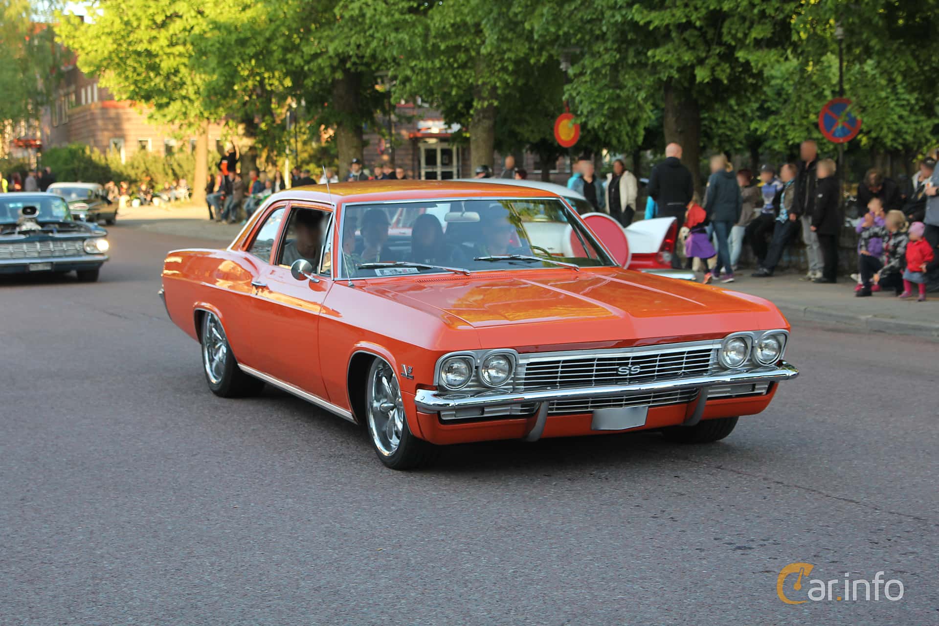 Chevrolet Biscayne 2-door Sedan 4th Generation 4.6 V8