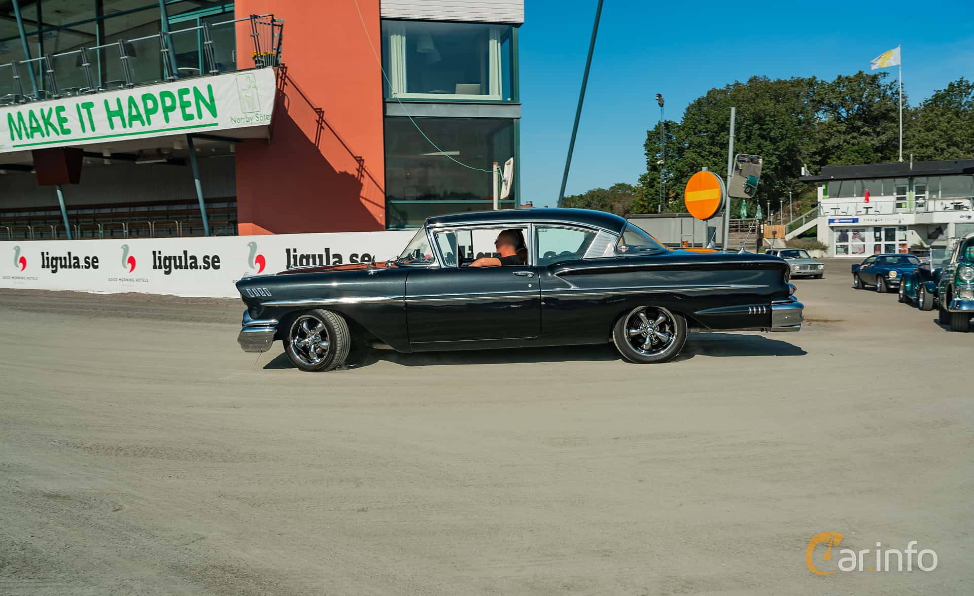 Chevrolet Biscayne 2-door Sedan 4.6 V8 Manual, 188hp, 1958