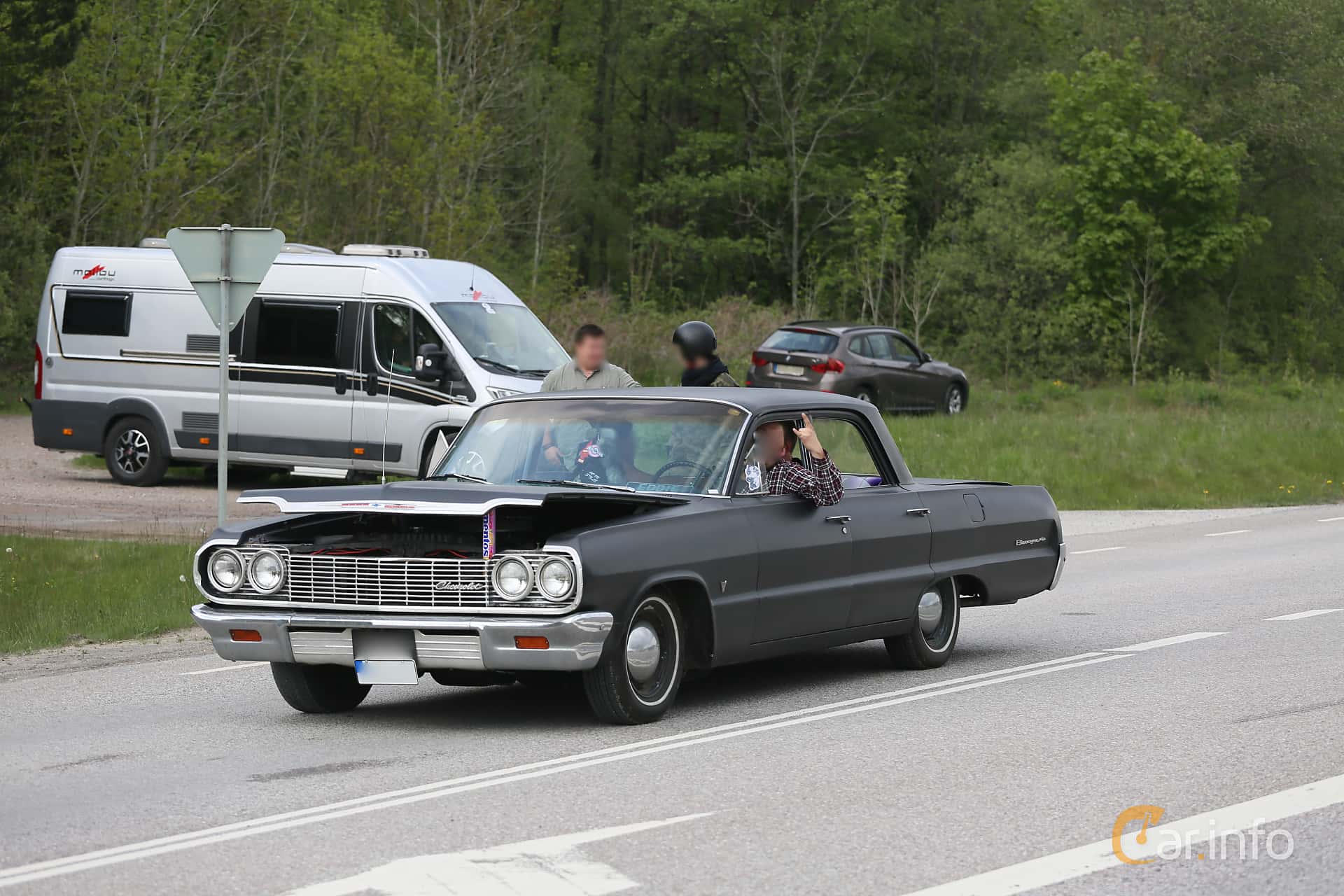 Chevrolet Biscayne 4-door Sedan 5.4 V8 254hp, 1964
