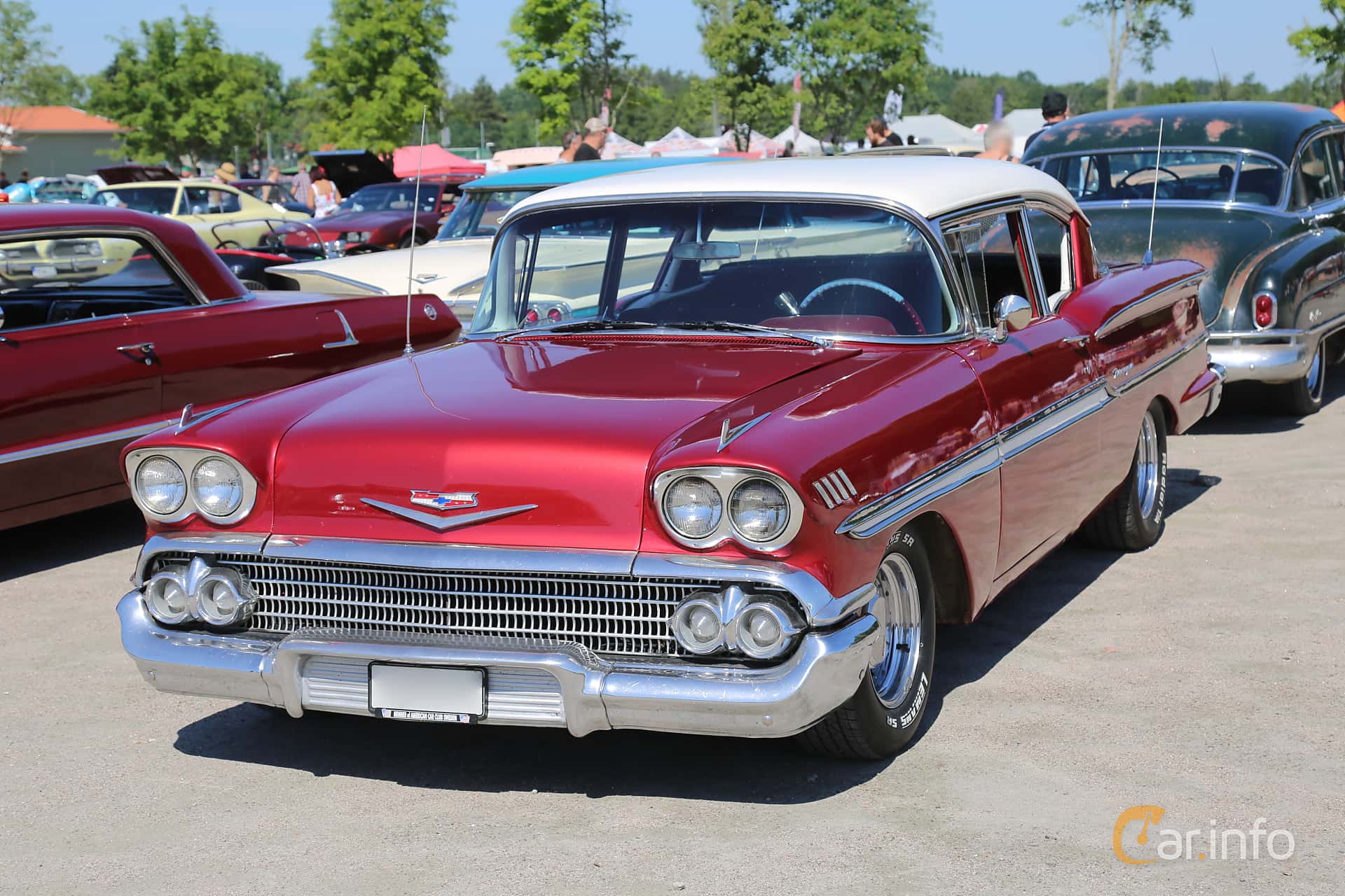 Chevrolet Biscayne 2-door Sedan 3.9 Manual, 147hp, 1958