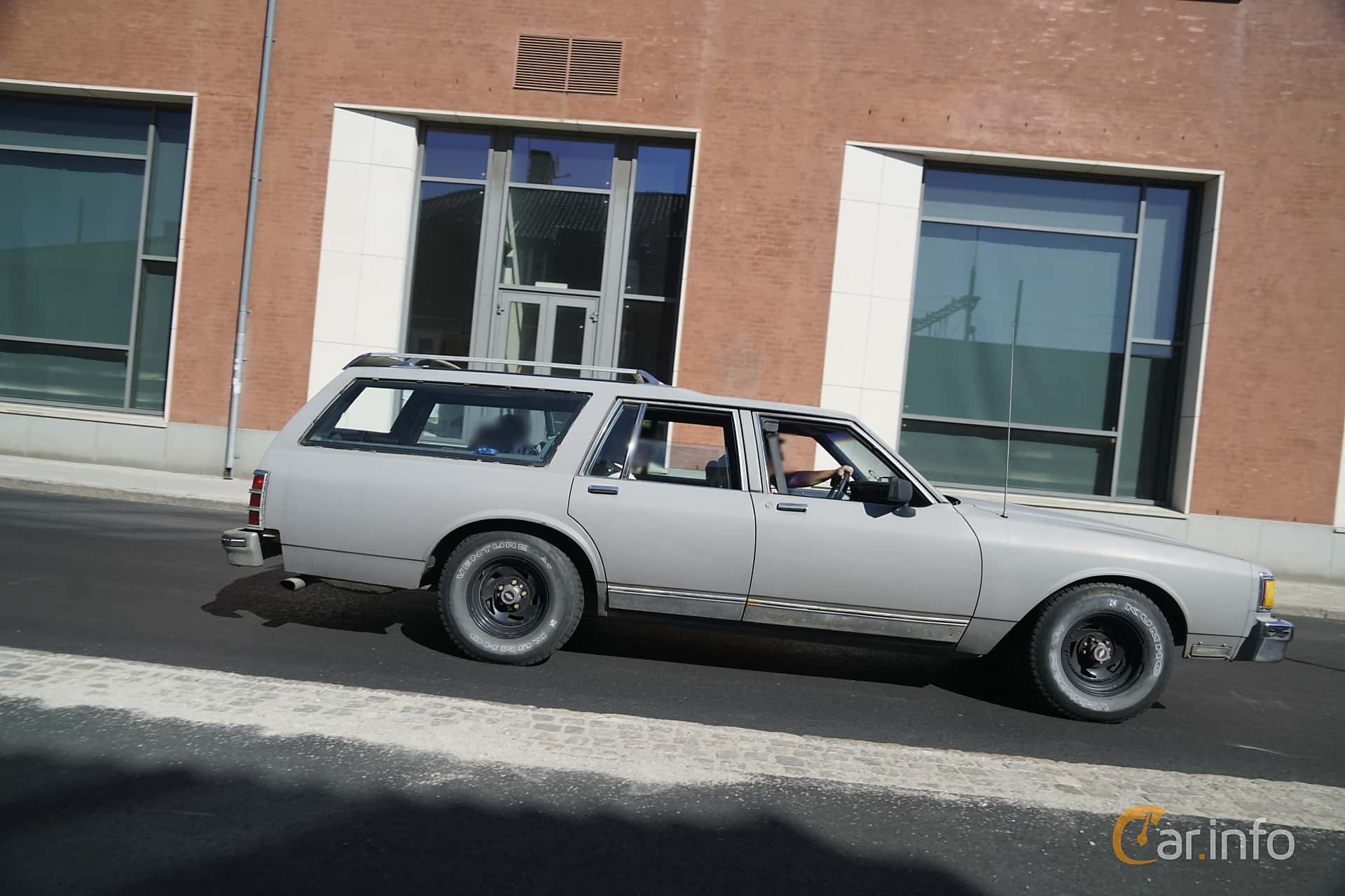 Chevrolet Caprice Classic Wagon 4.4 V8