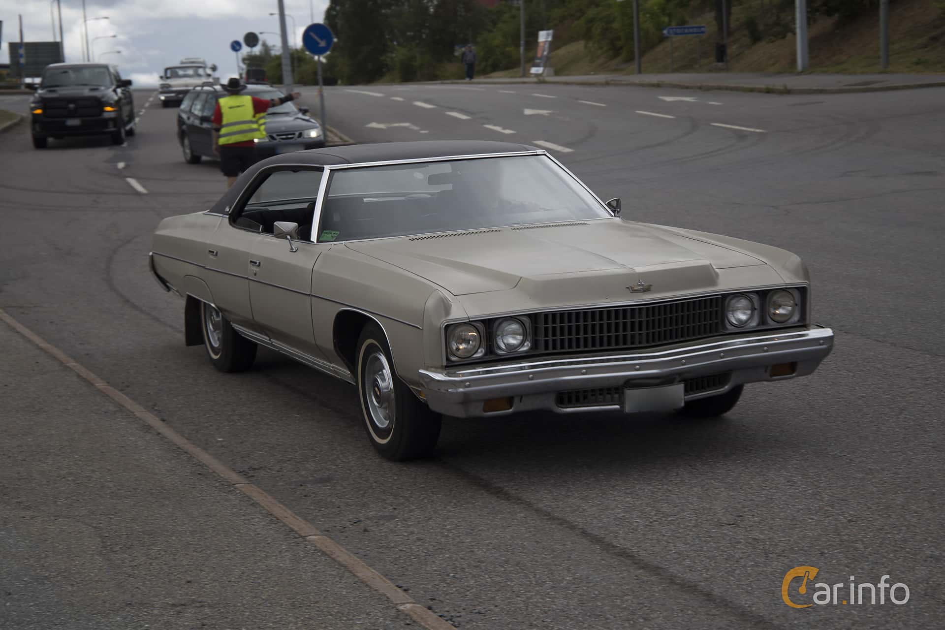 Chevrolet Caprice Classic Sport Sedan 6.6 V8 Hydra-Matic, 152hp, 1973