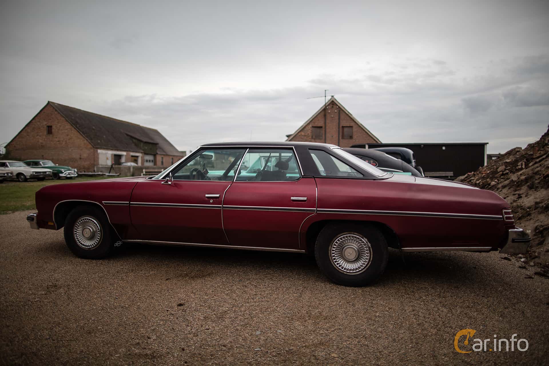 Chevrolet Caprice Classic Sport Sedan 6.6 V8 Hydra-Matic, 177hp, 1975
