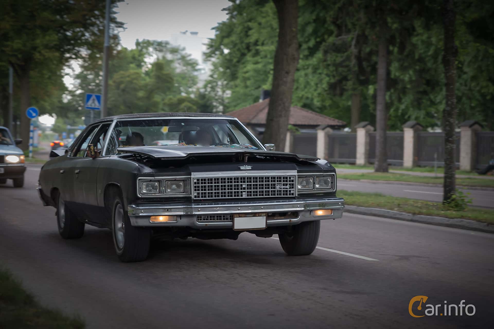 Chevrolet Caprice Classic Sedan 5.7 V8 Hydra-Matic, 147hp, 1976