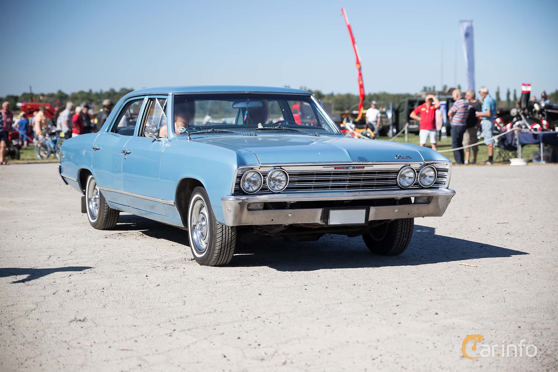 Chevrolet Chevelle Malibu 4-door Sedan 3.8 Manual, 142hp, 1967