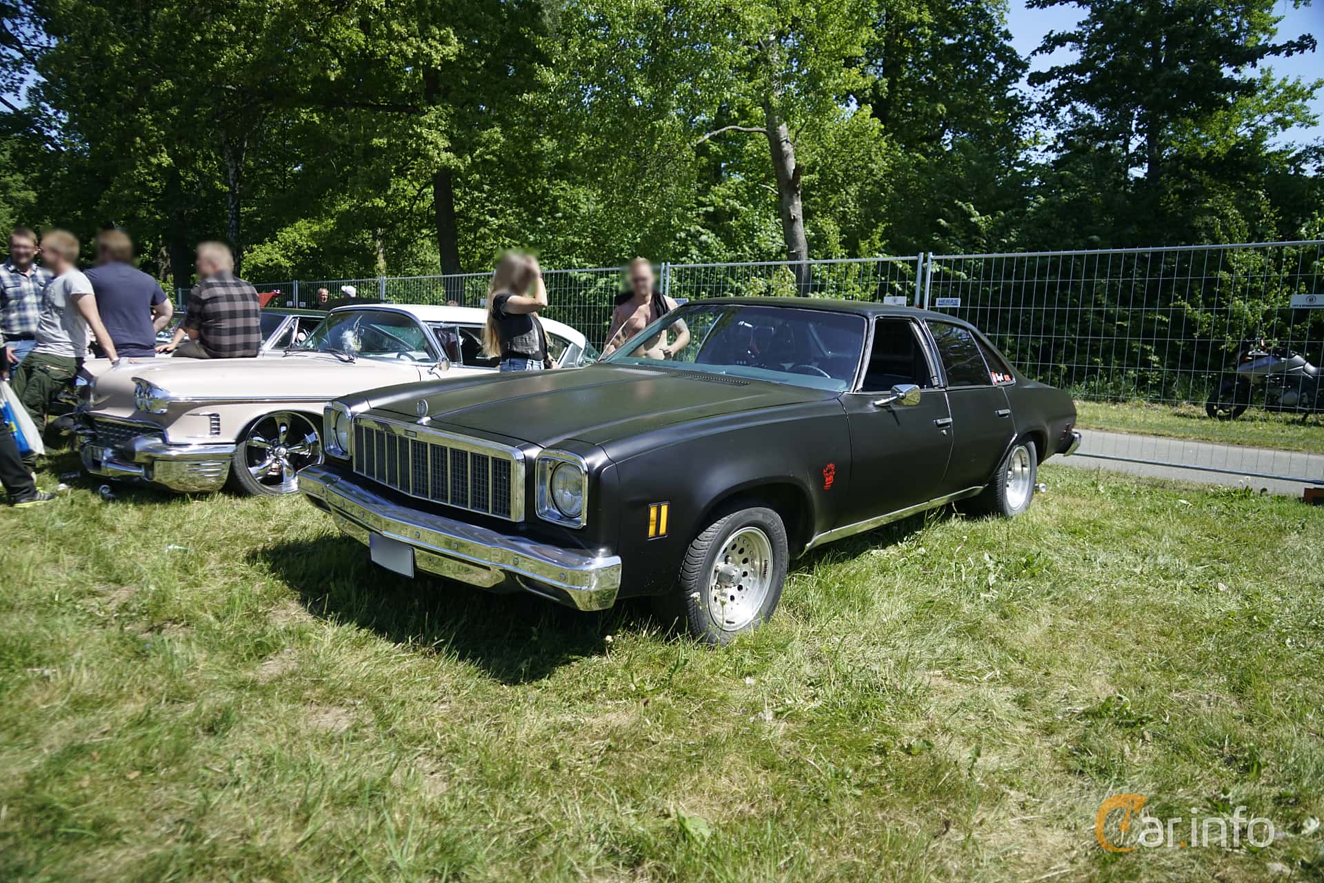 Chevrolet Chevelle Malibu Classic Sedan 5.7 V8 Hydra-Matic, 147hp, 1975