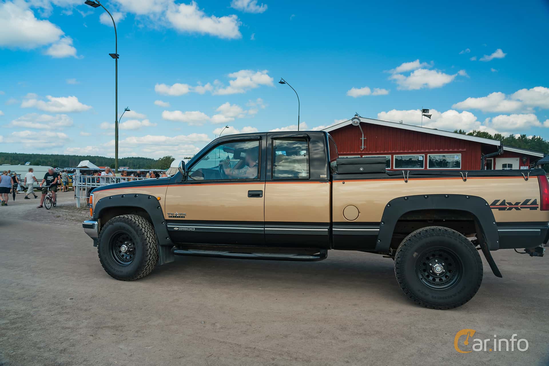 Chevrolet K2500 Extended Cab 6.2 V8 4WD Manual, 128hp, 1988