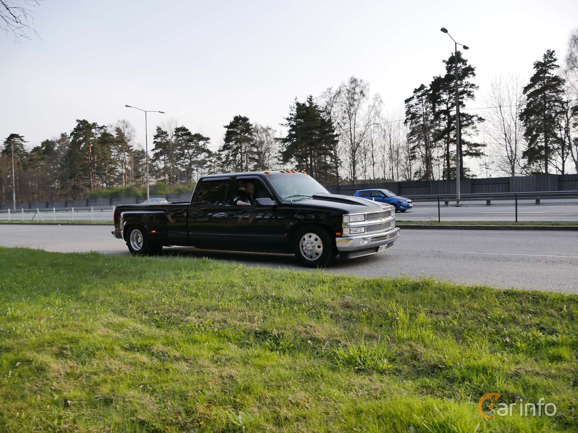 Chevrolet C3500 Crew Cab 7.4 V8 Hydra-Matic, 294hp, 1999