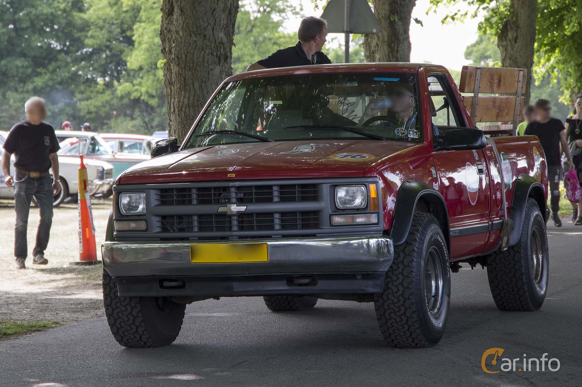 Chevrolet K1500 Regular Cab Manual, 5-speed