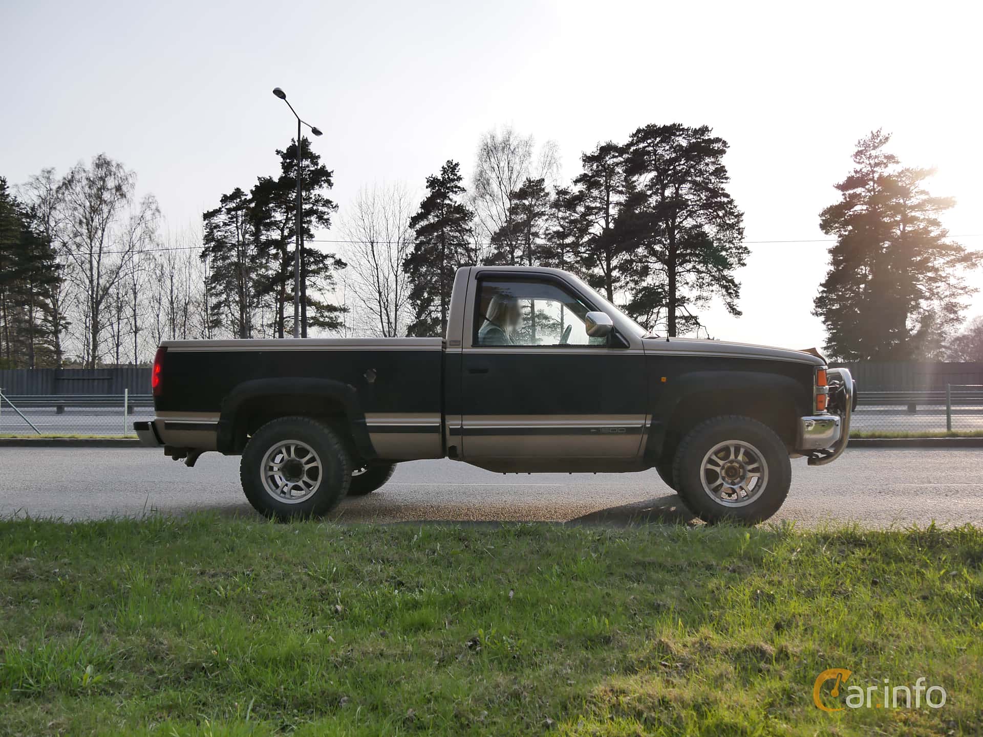 Chevrolet K1500 Regular Cab 5.7 V8 TBI 4WD Hydra-Matic, 213hp, 1988