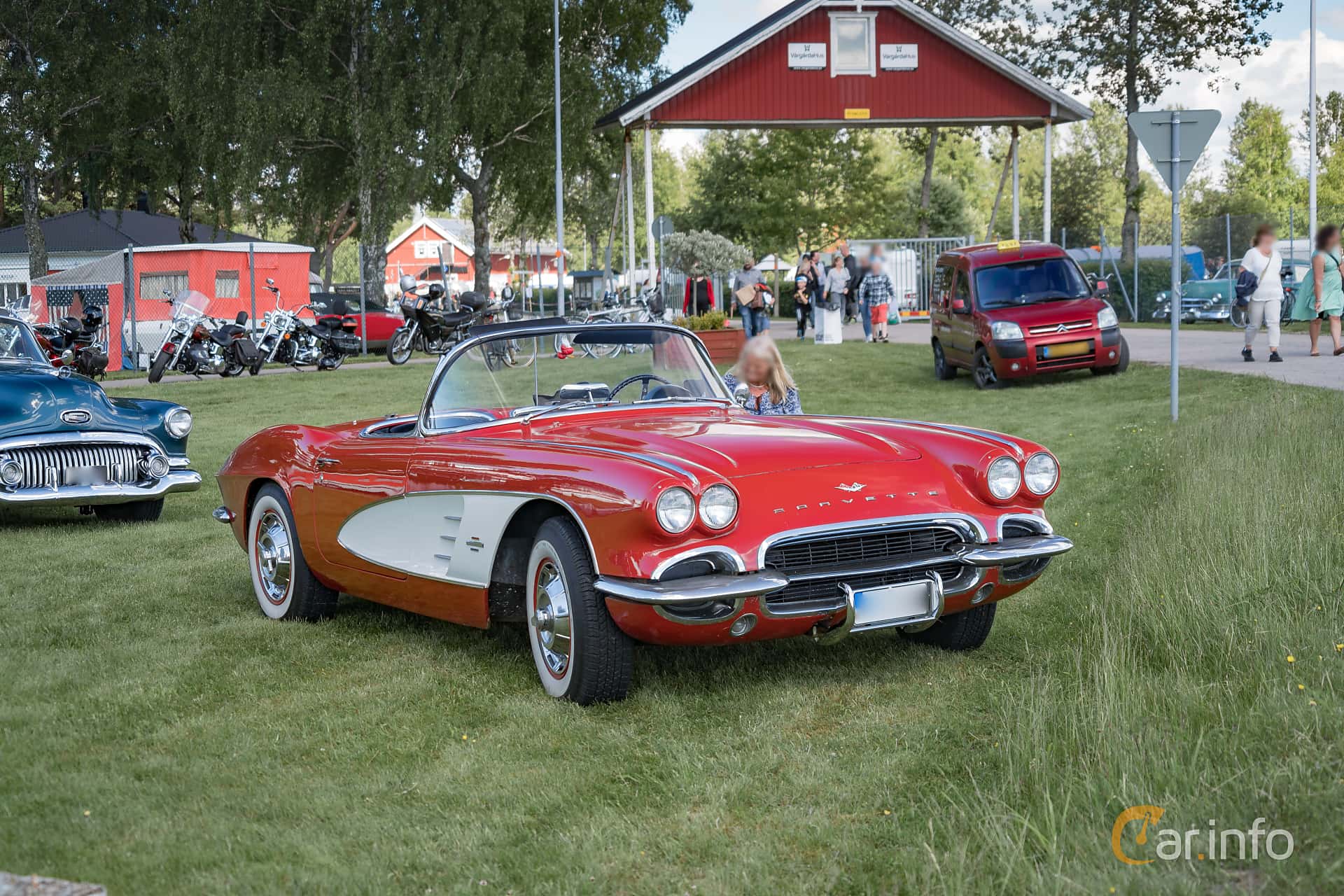 Chevrolet Corvette 4.6 V8 FI Manual, 319hp, 1961