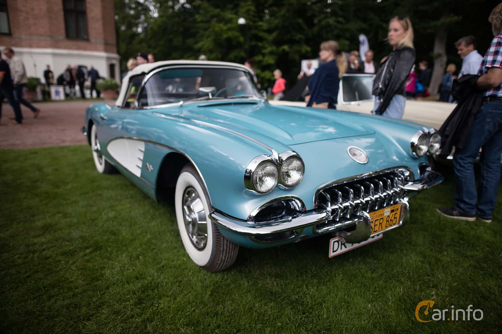 Chevrolet Corvette 4.6 V8 Manual, 233hp, 1960