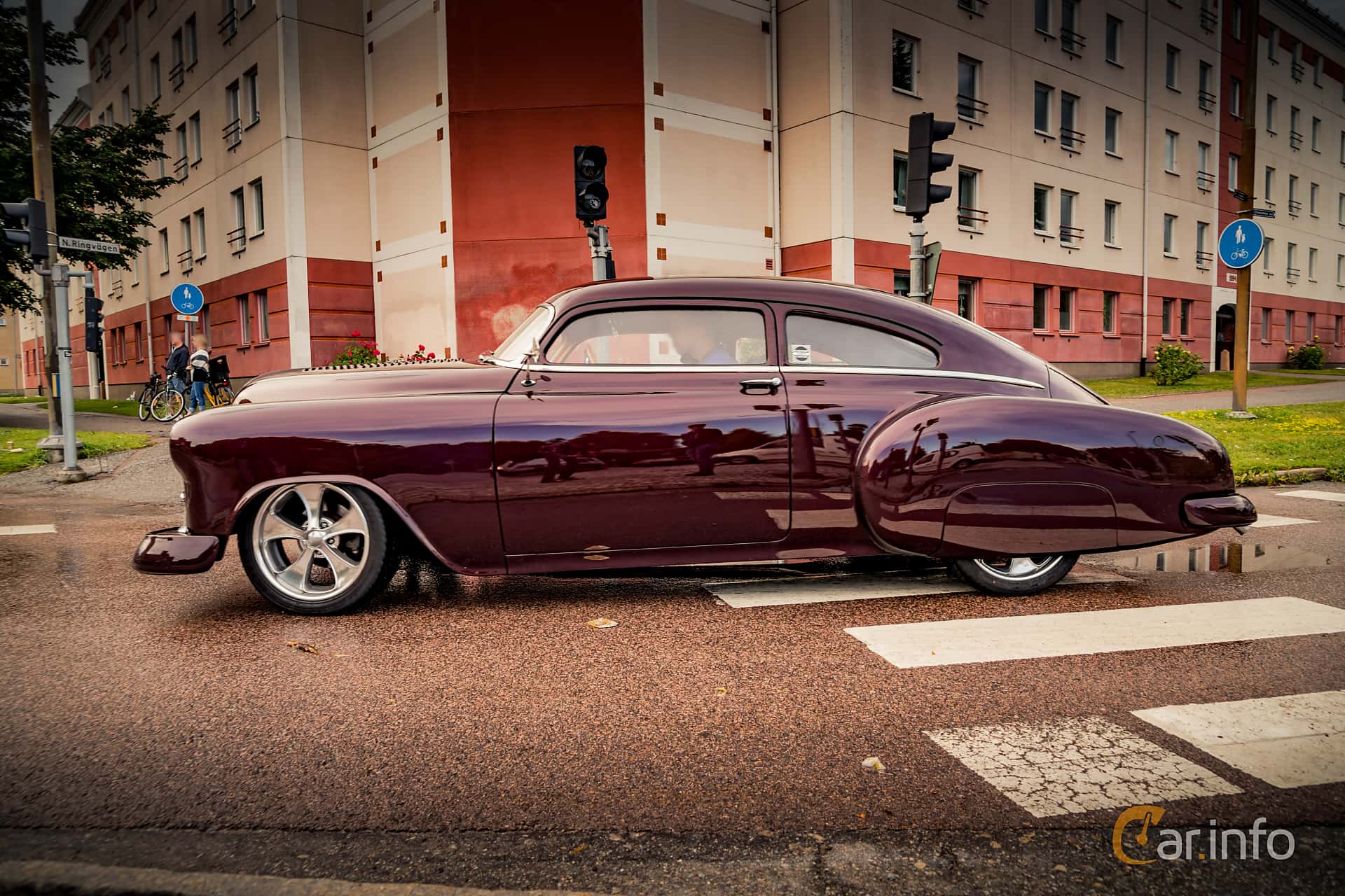 Chevrolet Deluxe 3.9 HK