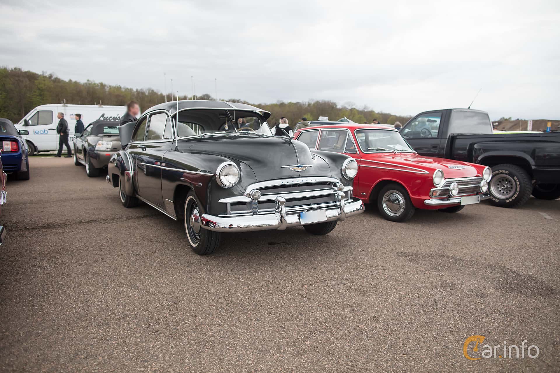 Chevrolet Styleline Deluxe 2-door Sedan 3.5 Manual, 93hp, 1950