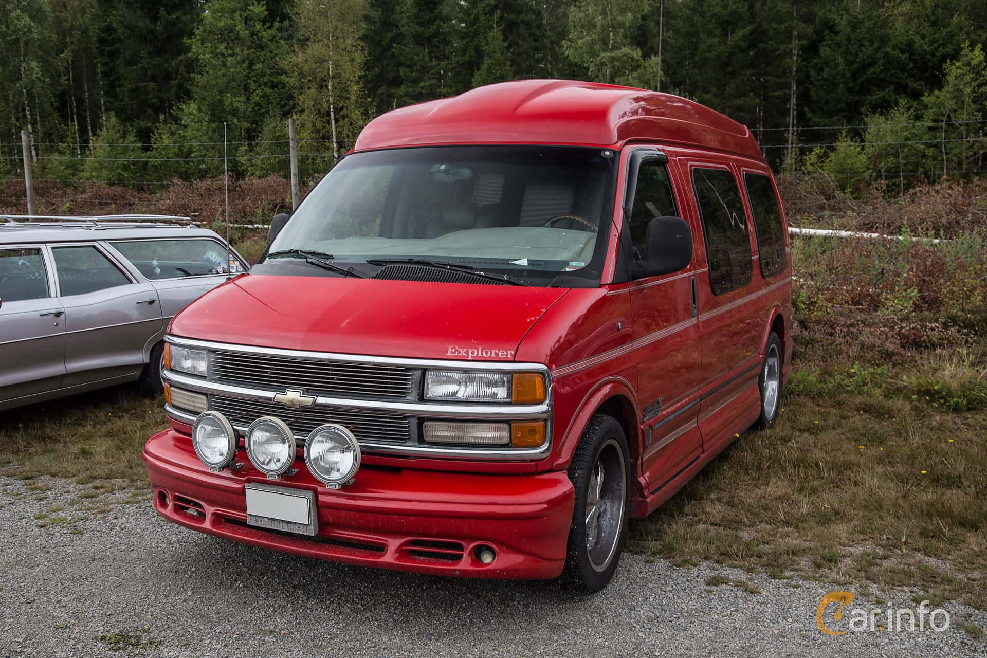 Chevrolet Express G1500 Conversion Van 5.7 V8 Hydra-Matic, 248hp, 2000