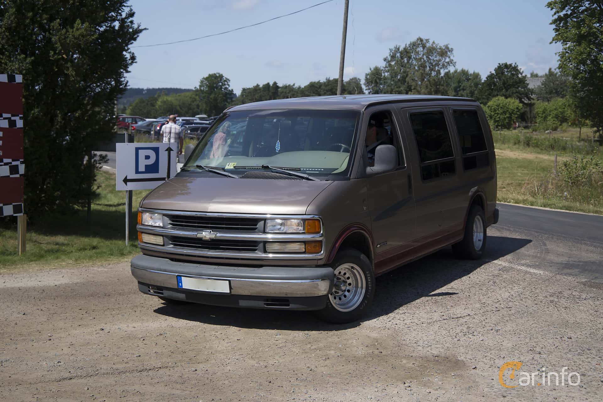 Chevrolet Express G1500 Conversion Van 5.7 V8 Hydra-Matic, 248hp, 1999